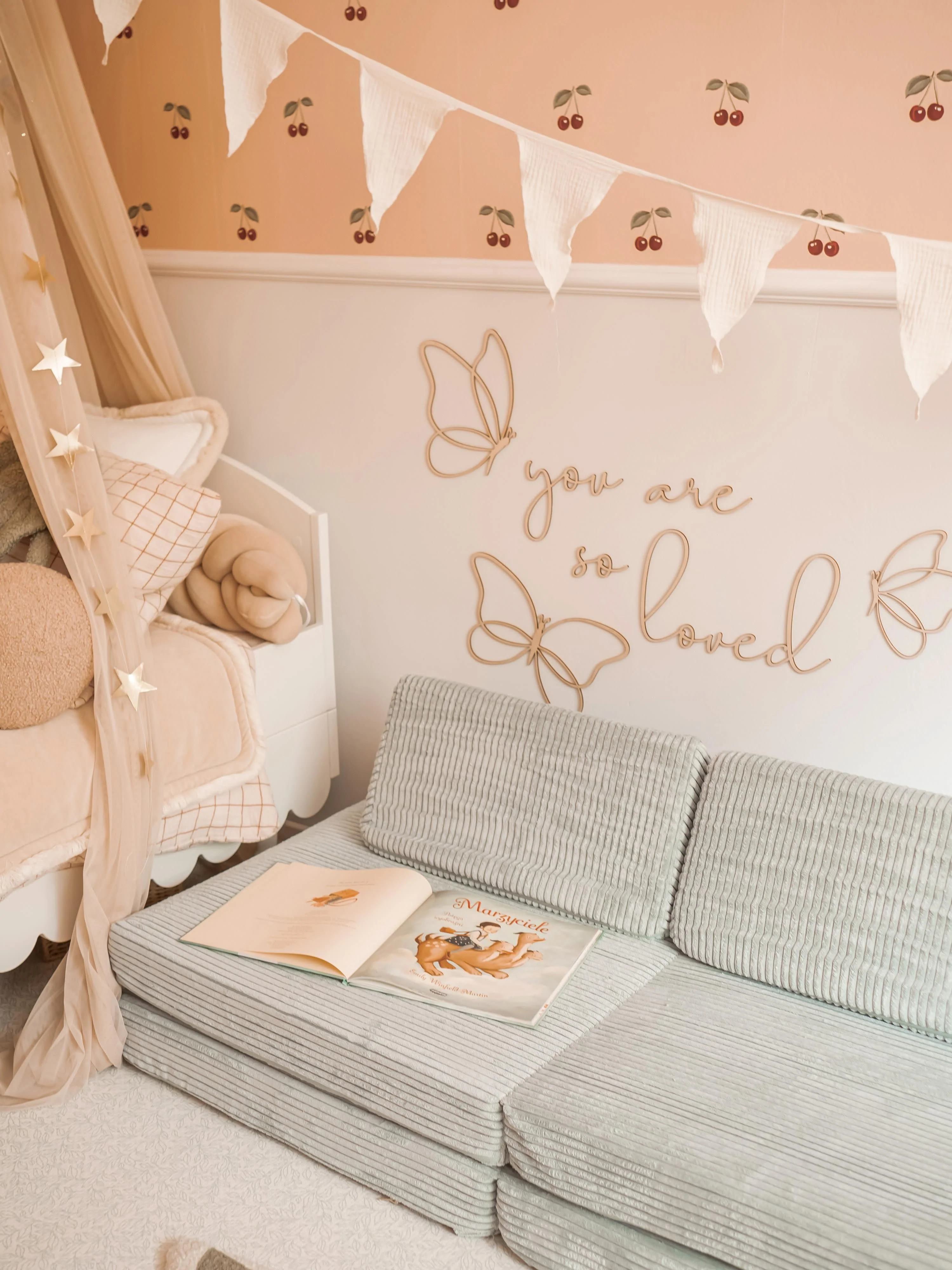 Modulares Spielsofa Mila aus Cord, handgefertigt