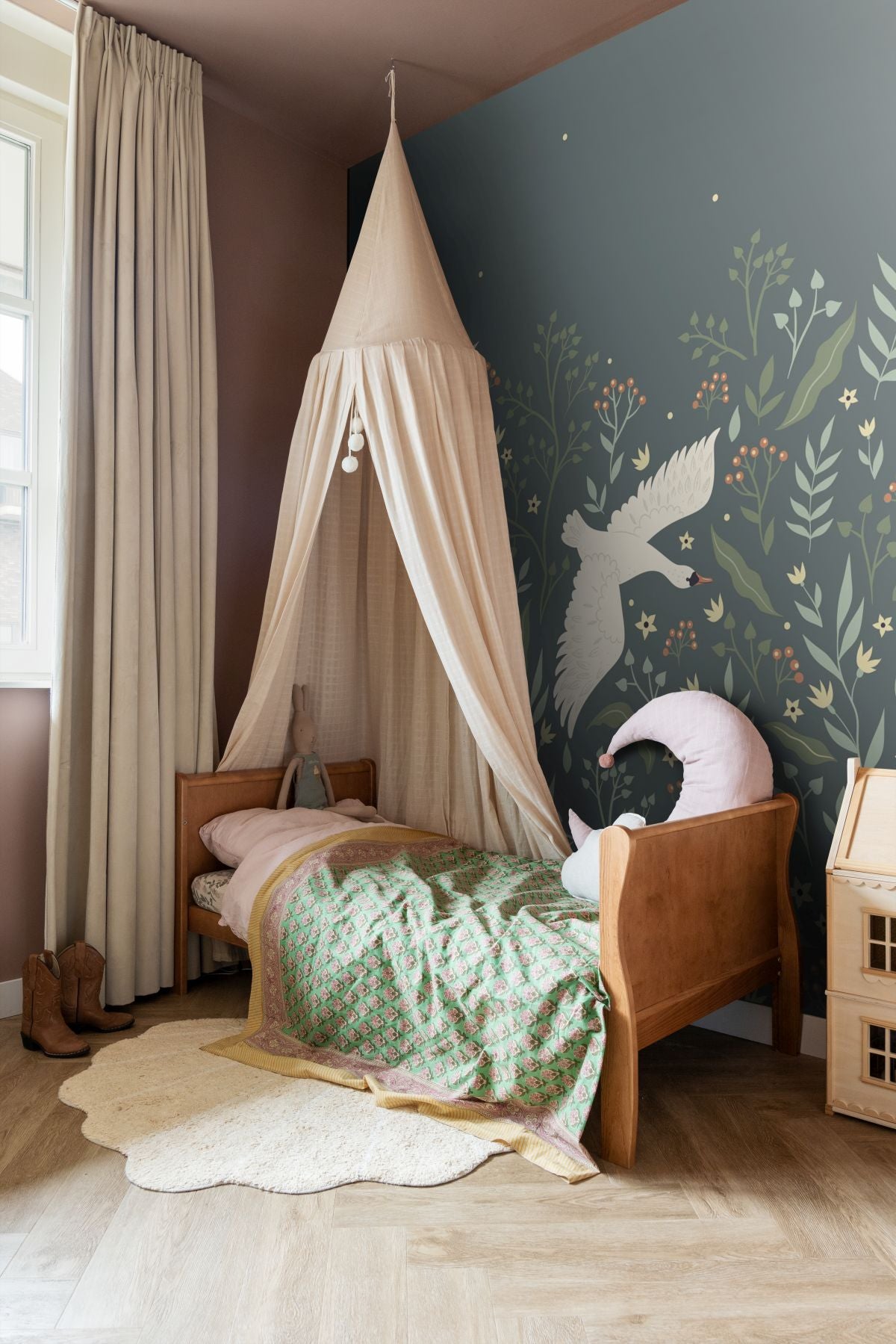 ESTAhome fotobehang zwanen vergrijsd blauw en wit - 250 x 279 cm - 159428