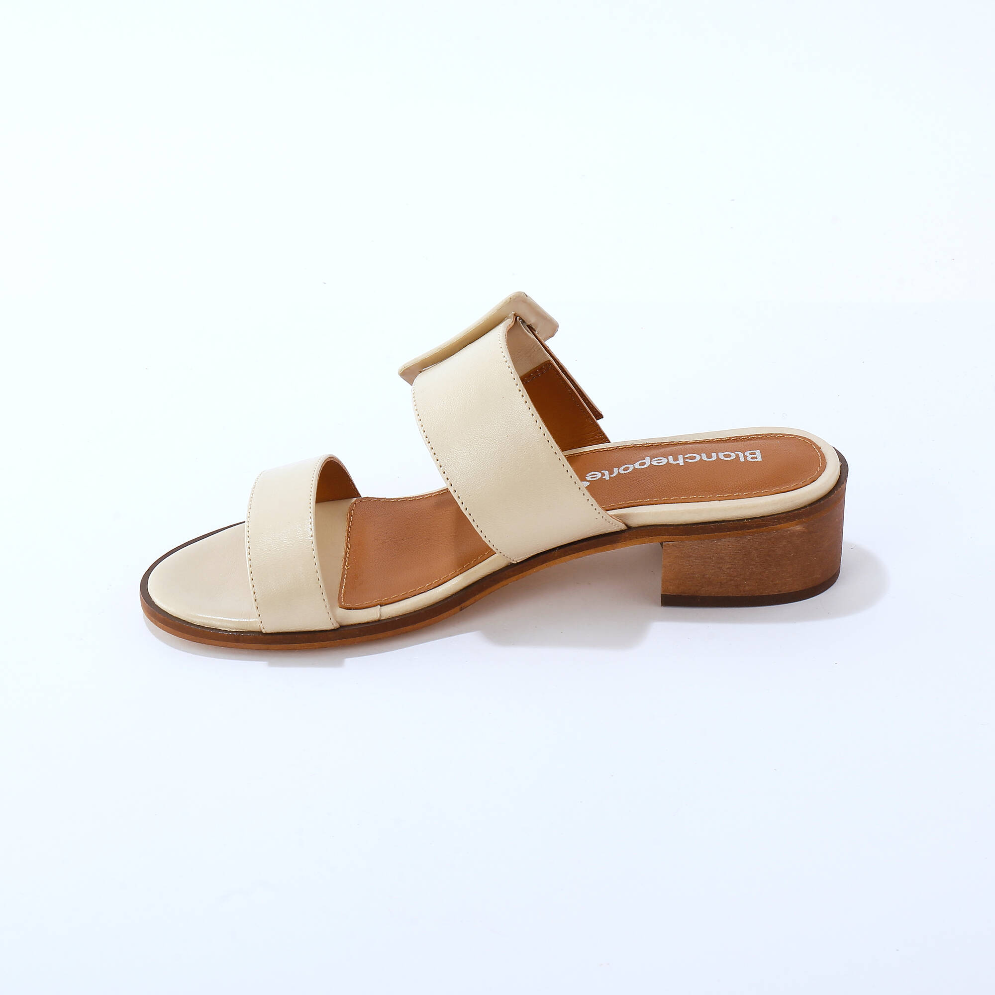 Mules en cuir à talon