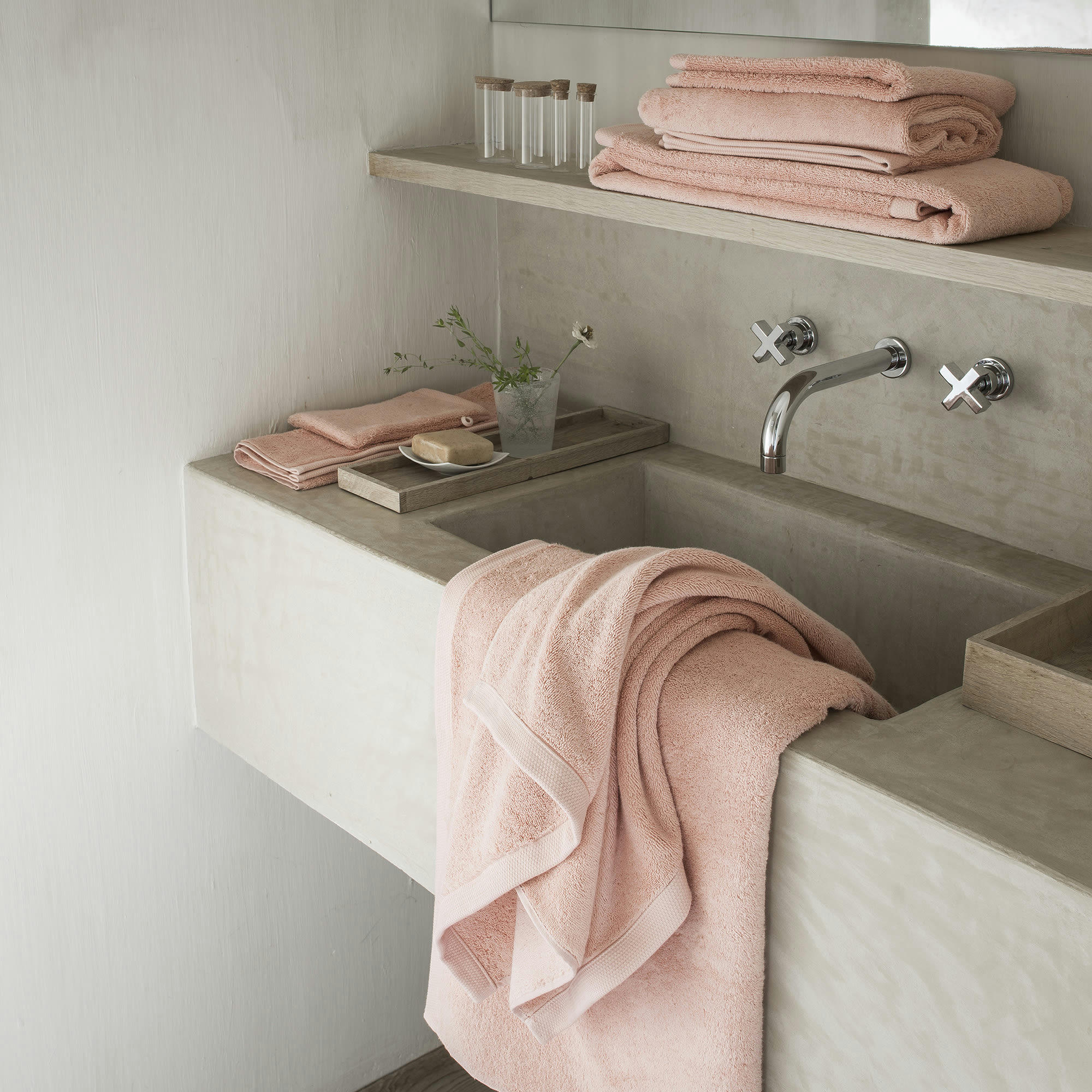ESSENTIEL - Drap de bain en coton rose 100x160