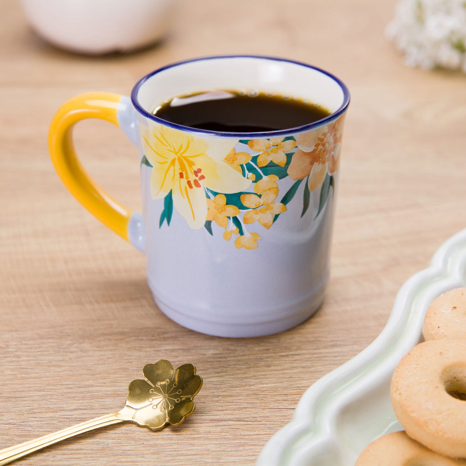 Tazza mug fiori 310 ml in porcellana bianca e gialla