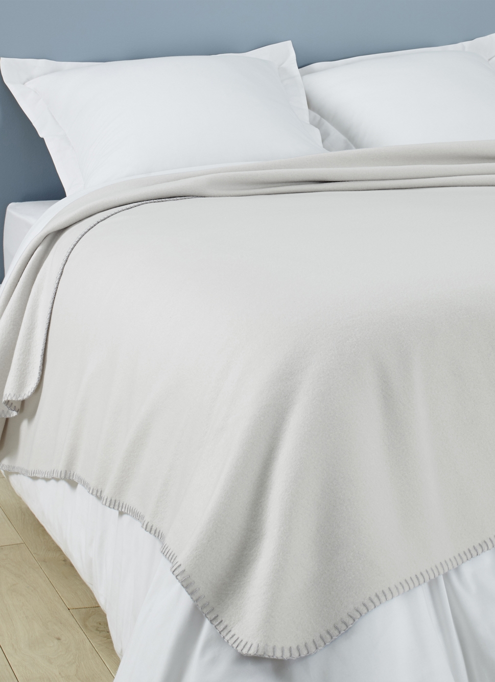 COUVERTURE POLAIRE LÉGÈRE IVOIRE