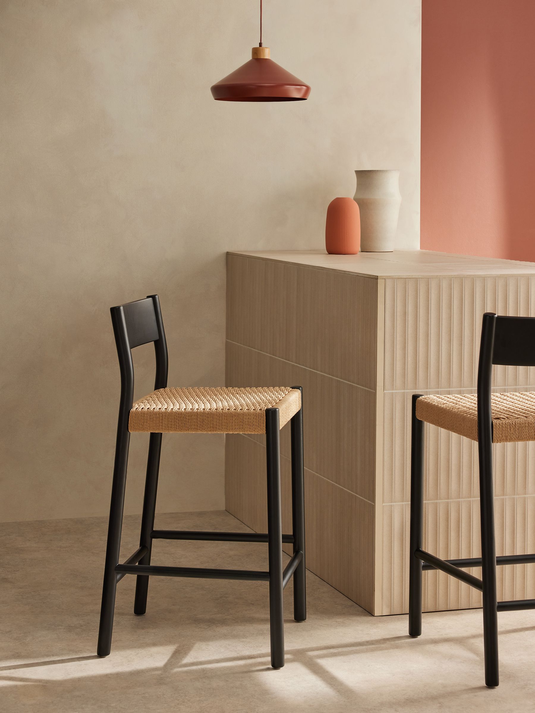 Rhye Bar Stool in Black