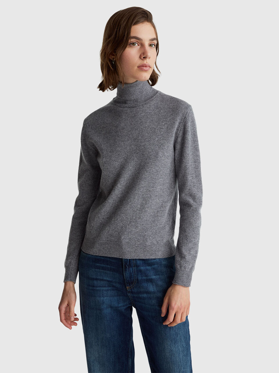 Mouse gray turtleneck sweater in pure Merino wool