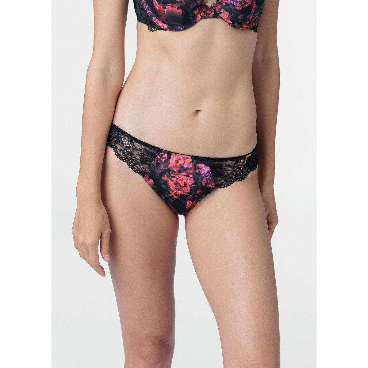 Brésilien microfibre dentelle Hestia