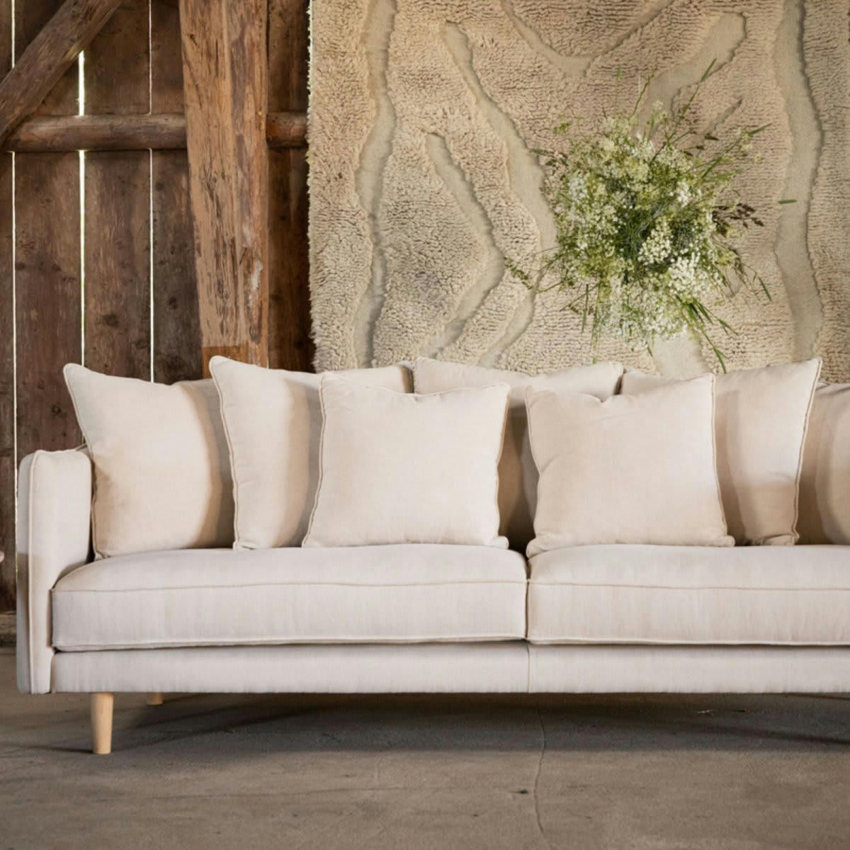 YANN - Canapé droit 3 places en tissu beige avec coussins