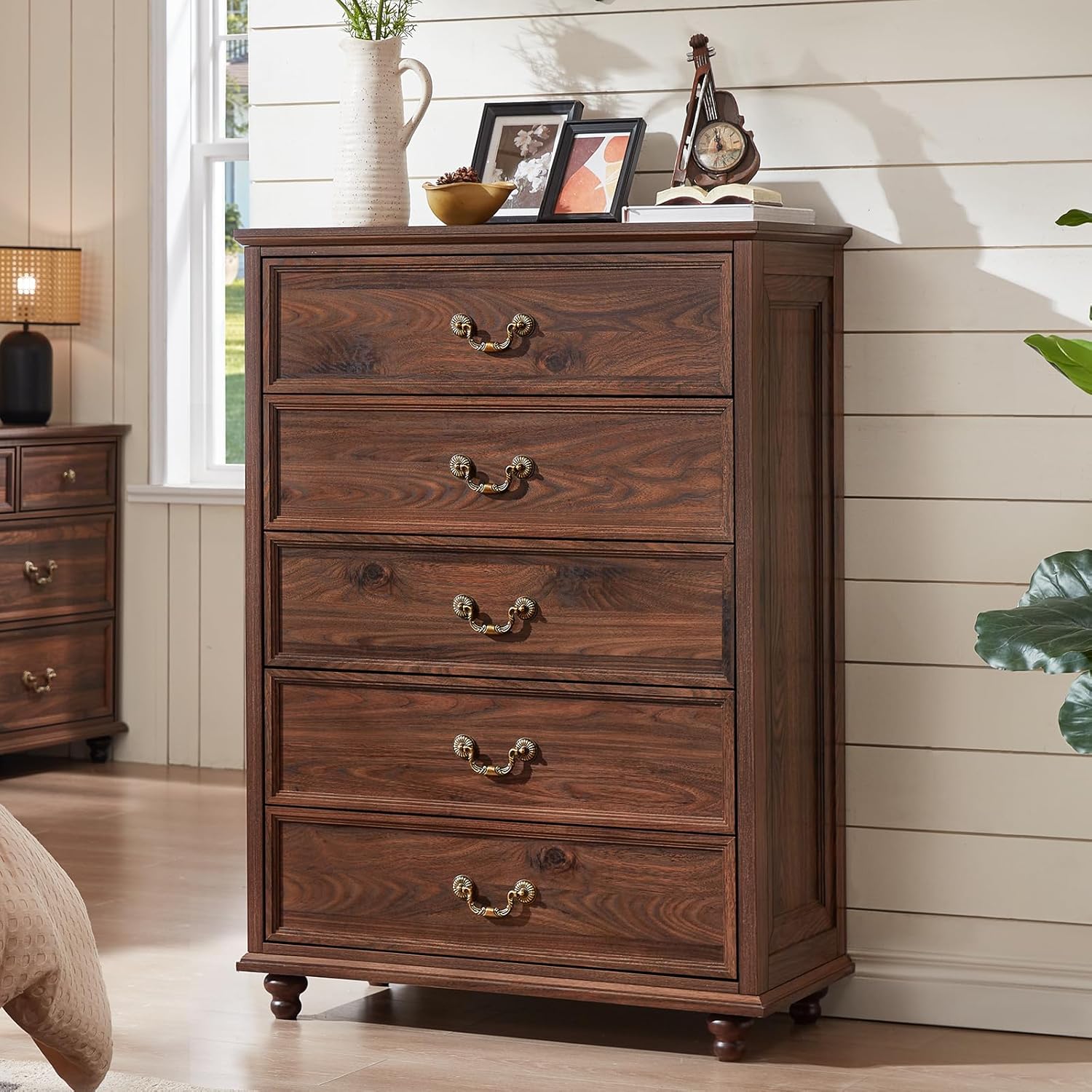 Farmhouse 5 Drawer Dresser for Bedroom, 45 Tall Rustic Chests of Drawers w/ 4 Solid Wood Feet, Mid Century Modern Wooden Closet Storage Dressers Organizer for Living Room, Hallway, Brown