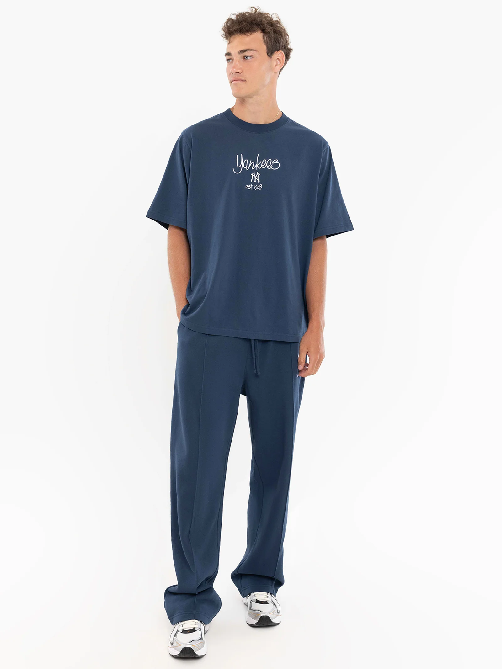 New York Yankess Script Heavyweight T-Shirt