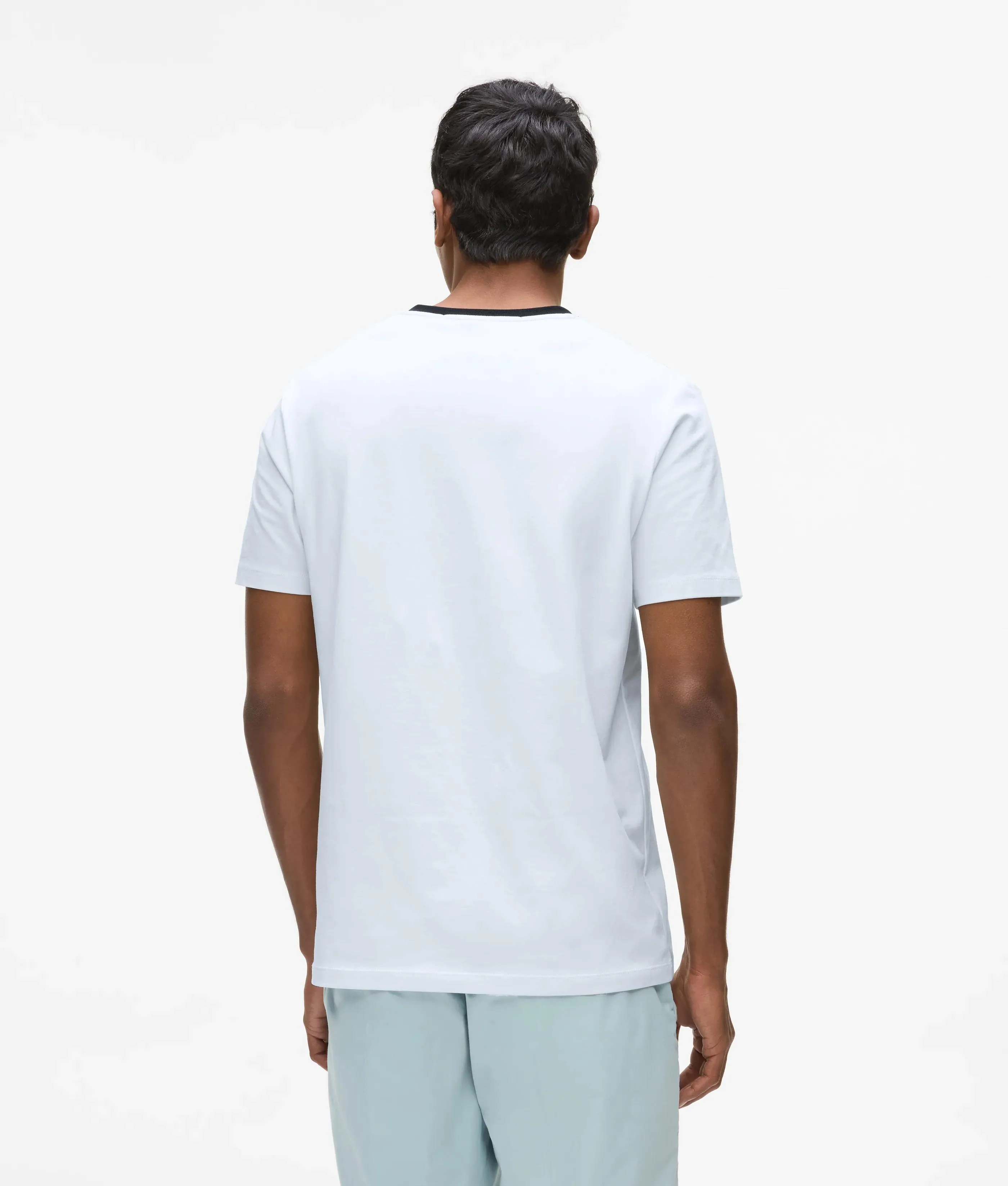 T-shirt à col en V contrasté