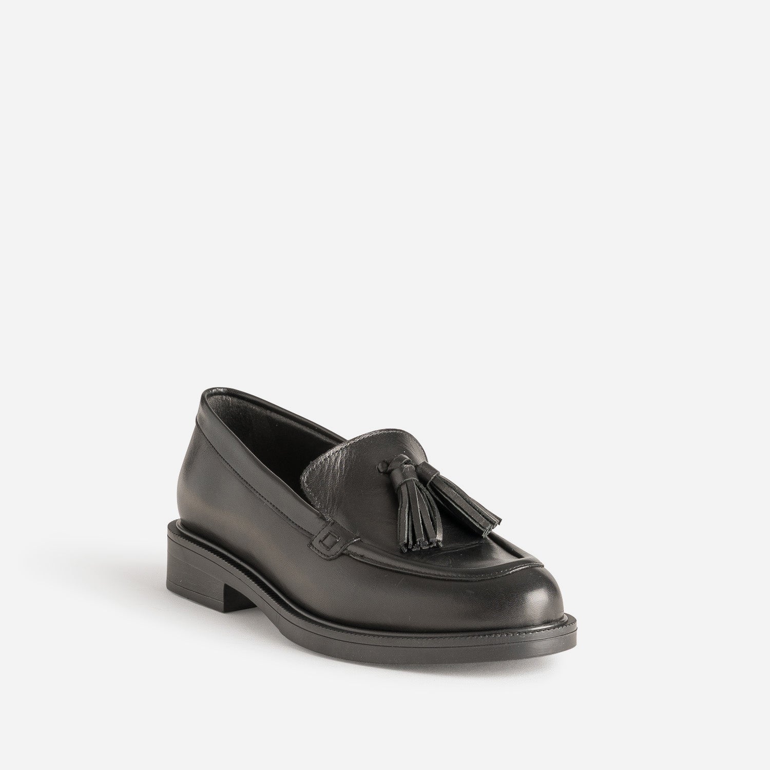 Mocassin noir à pampilles
