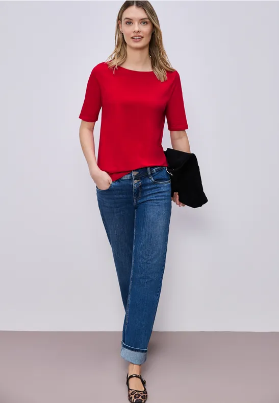 Shirt mit U-Boot-Ausschnitt