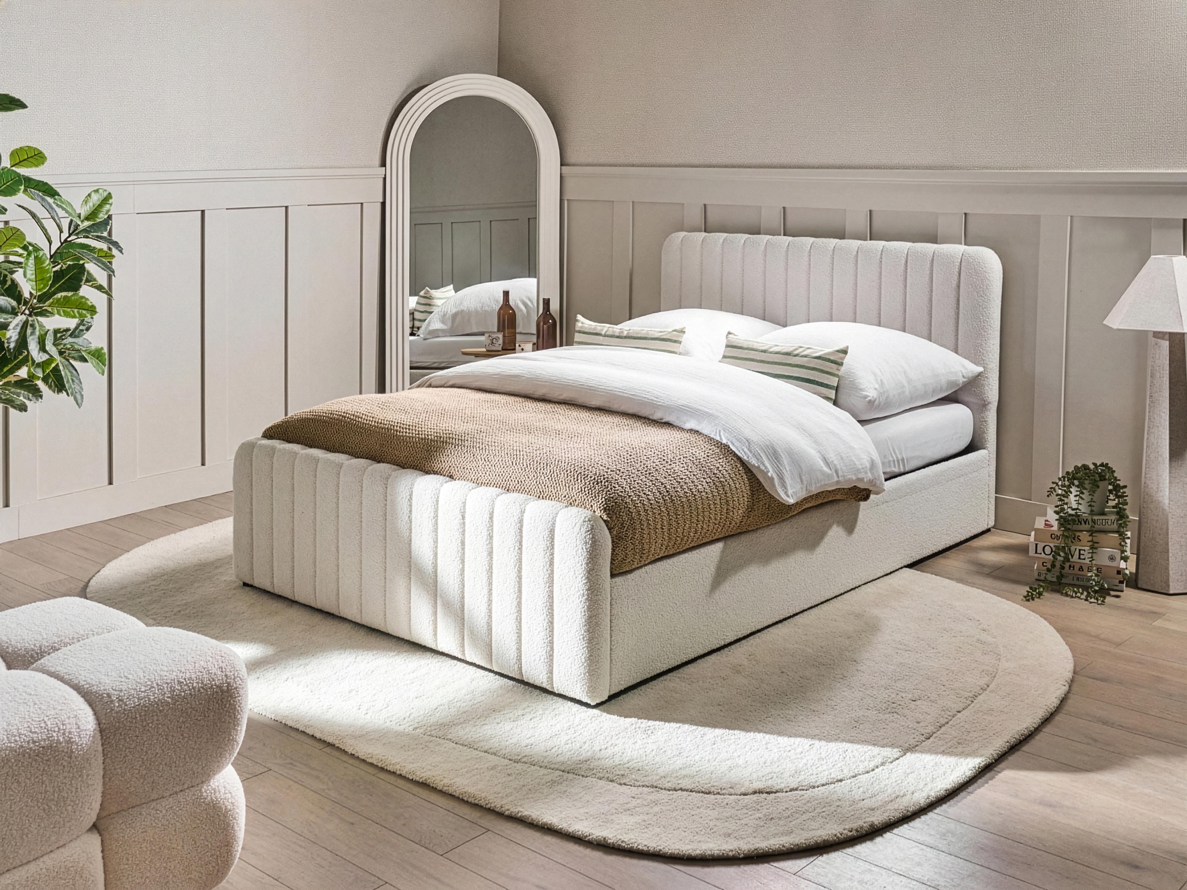 Ottoman Bed Boucle LUNAN 140 x 200 cm (EU Double) White