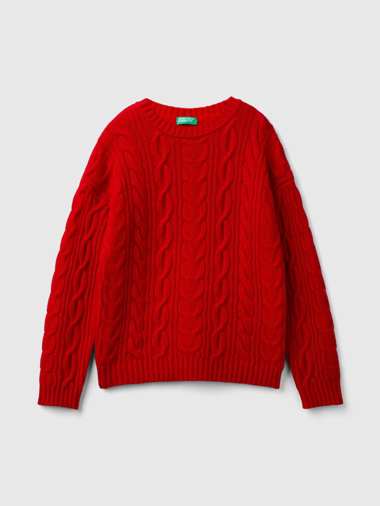 Cable knit sweater in wool blend