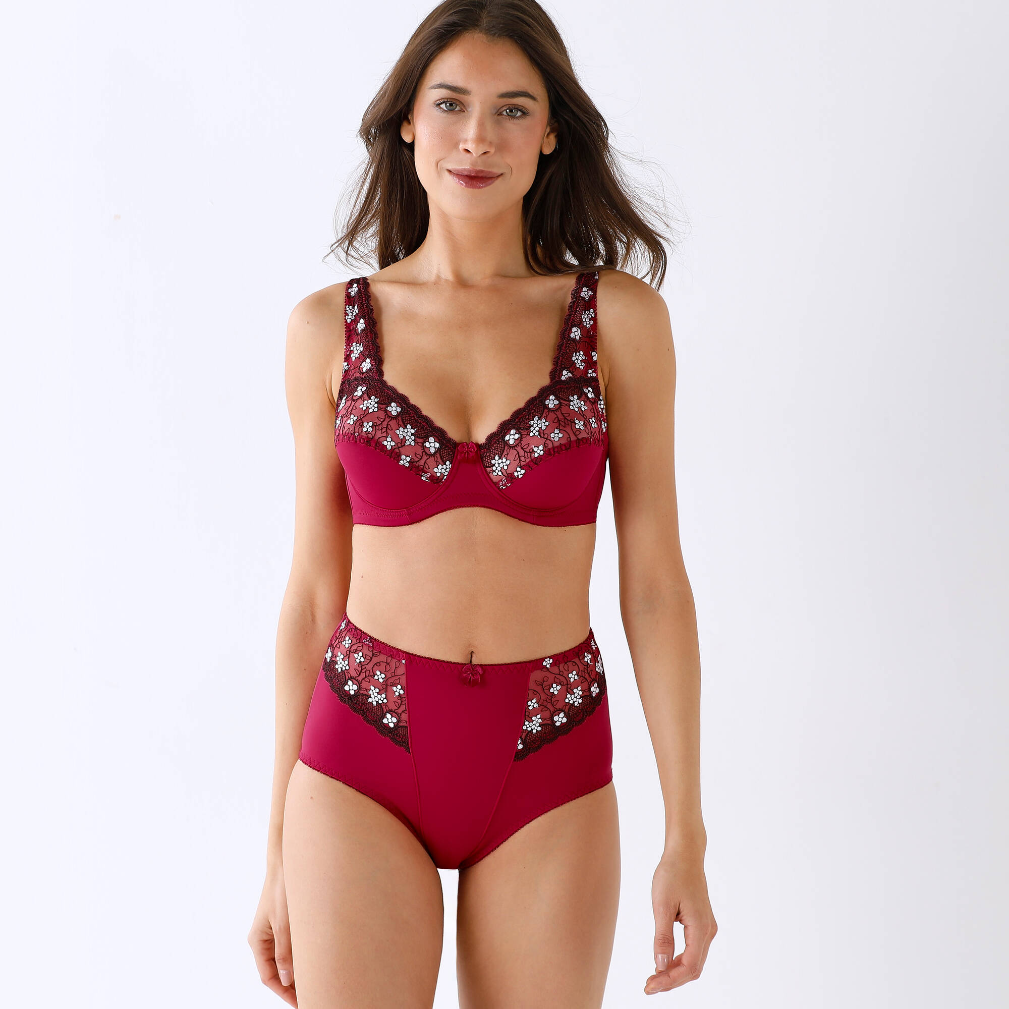 Gainette microfibre tulle brodé Caminata