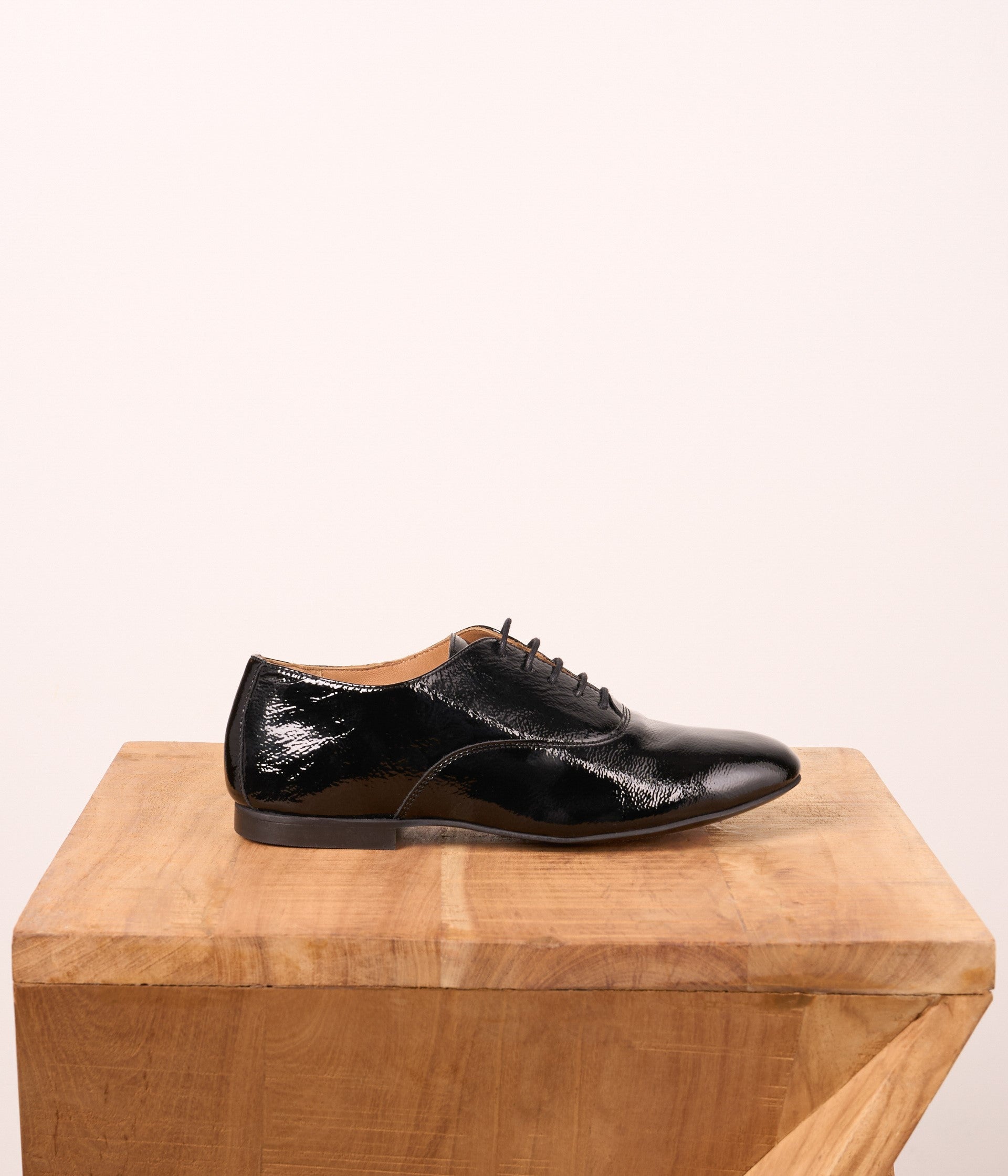 Richelieus vernis noirs Pina