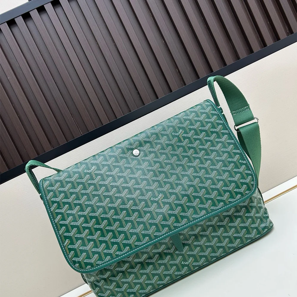 Goyardine Capetien Messenger Bag Green