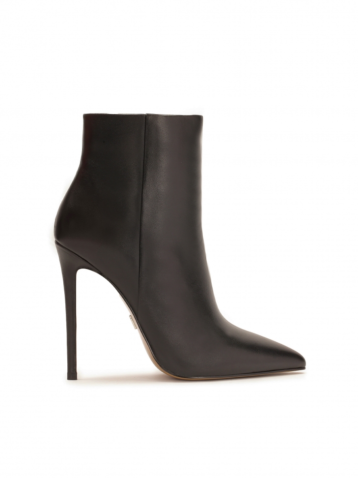 Black minimalist heeled boots