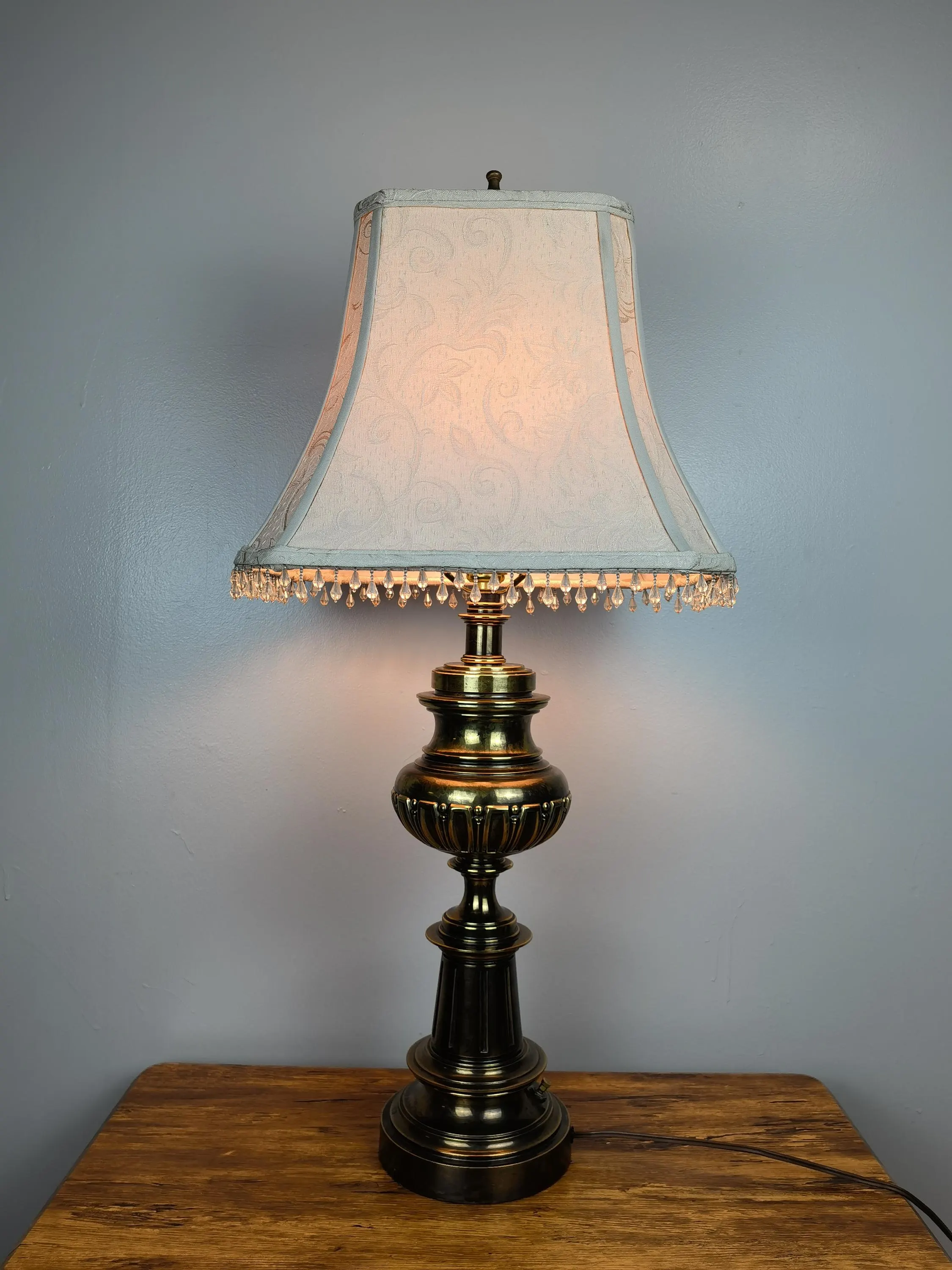 Vintage Stiffel Brass Urn Table Lamp 31