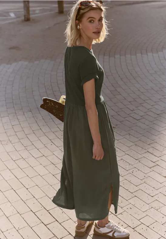 Midi-Kleid mit Rundhals und Strukturmix