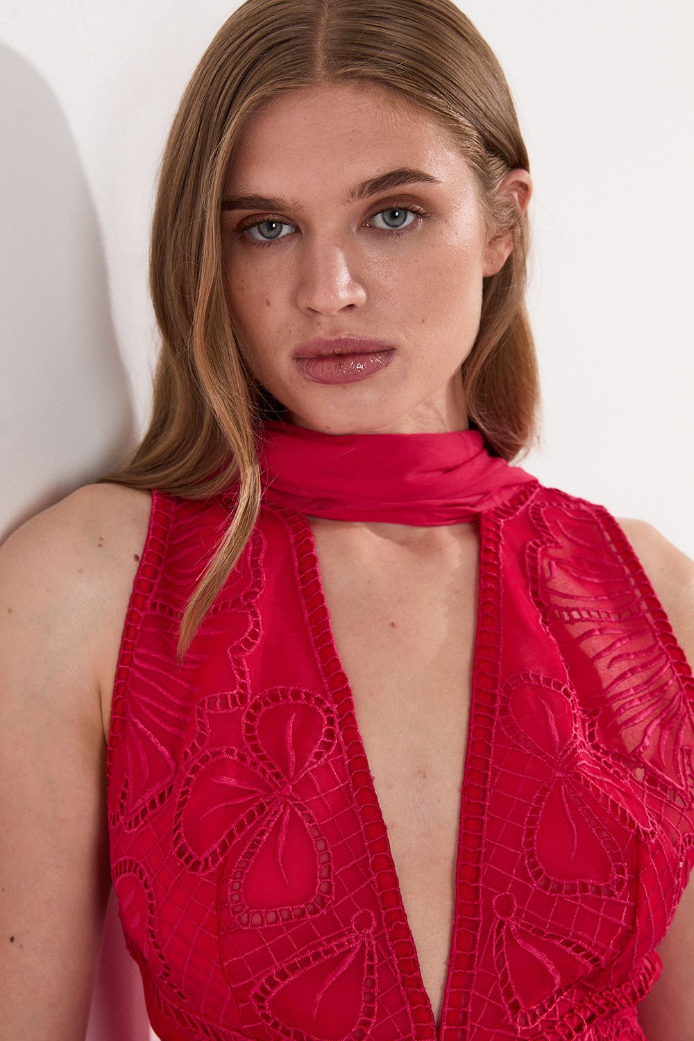 KarenMillen Embroidered Applique Crinkle Deep V Woven Midi Prom Dress