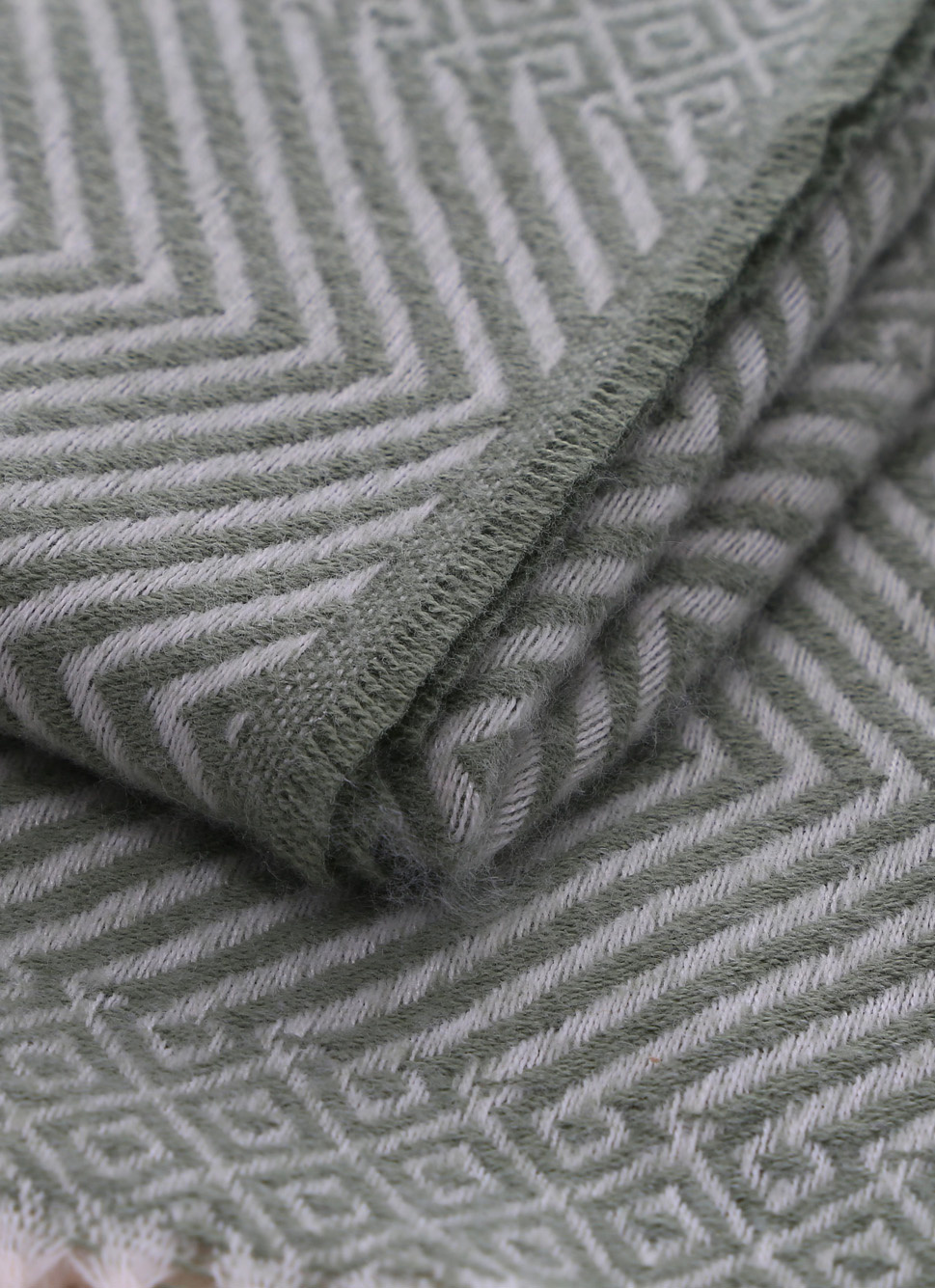 PLAID à MOTIFS JACQUARD MOSAÏQUES ET CHEVRONS MOSA VERT