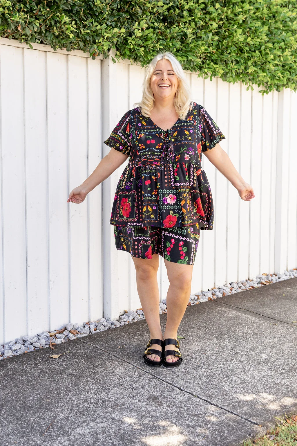 Birdie Top in Sweet Bee