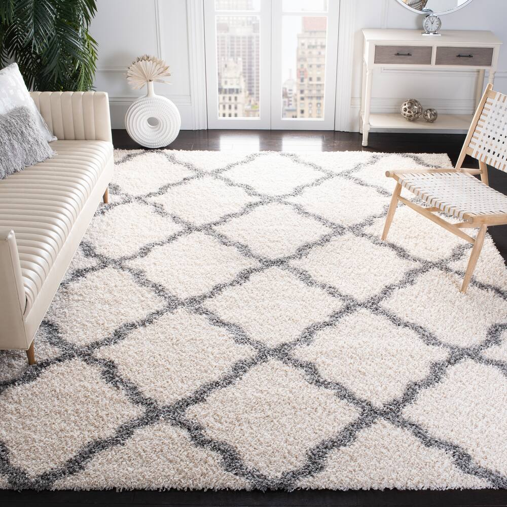 Safavieh Dallas 257 Plush Shag Rug, Ivory/Grey