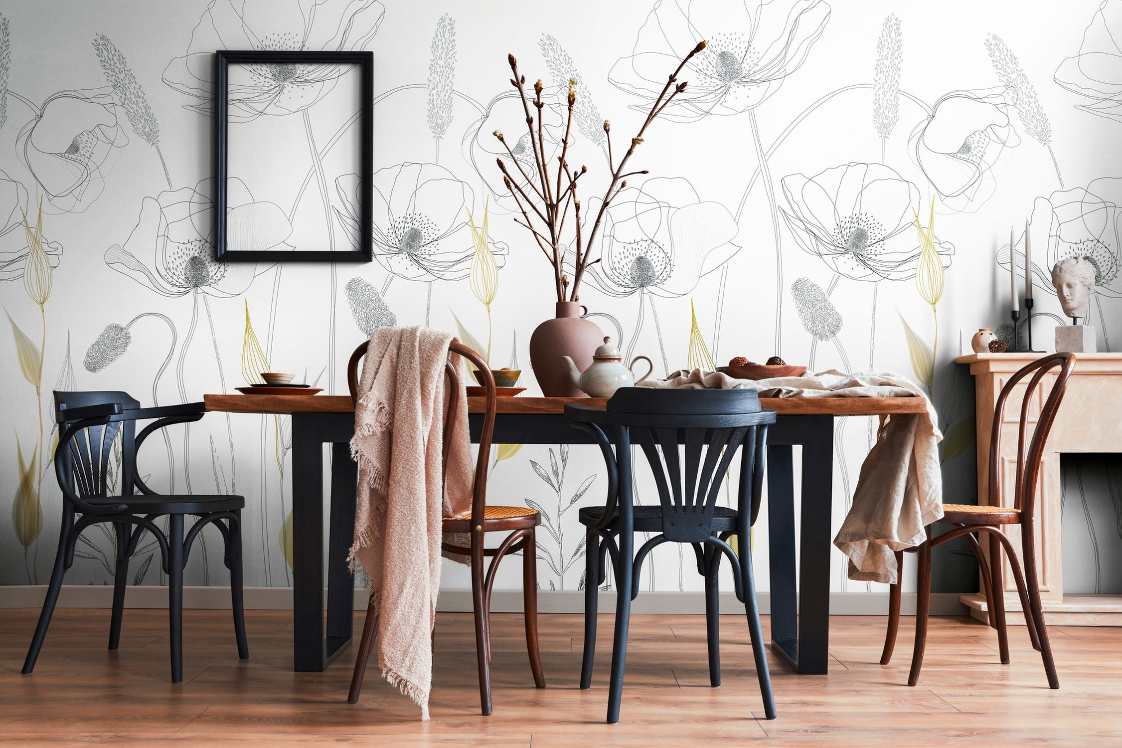 Livingwalls fotobehang bloemen wit, zwart en geel - 159 x 280 cm - AS-392121