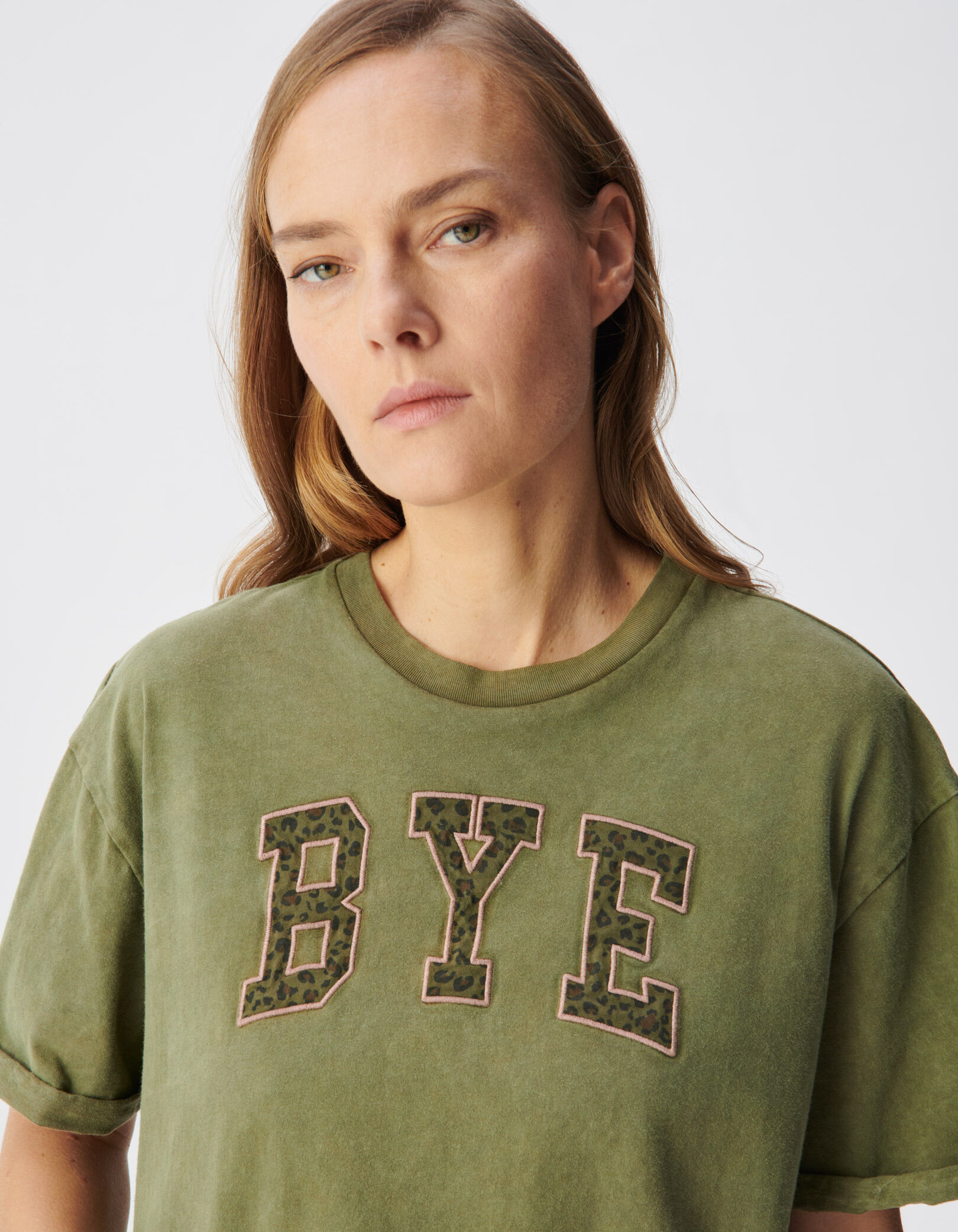 Tee-shirt kaki coton bio message léopard brodé Femme