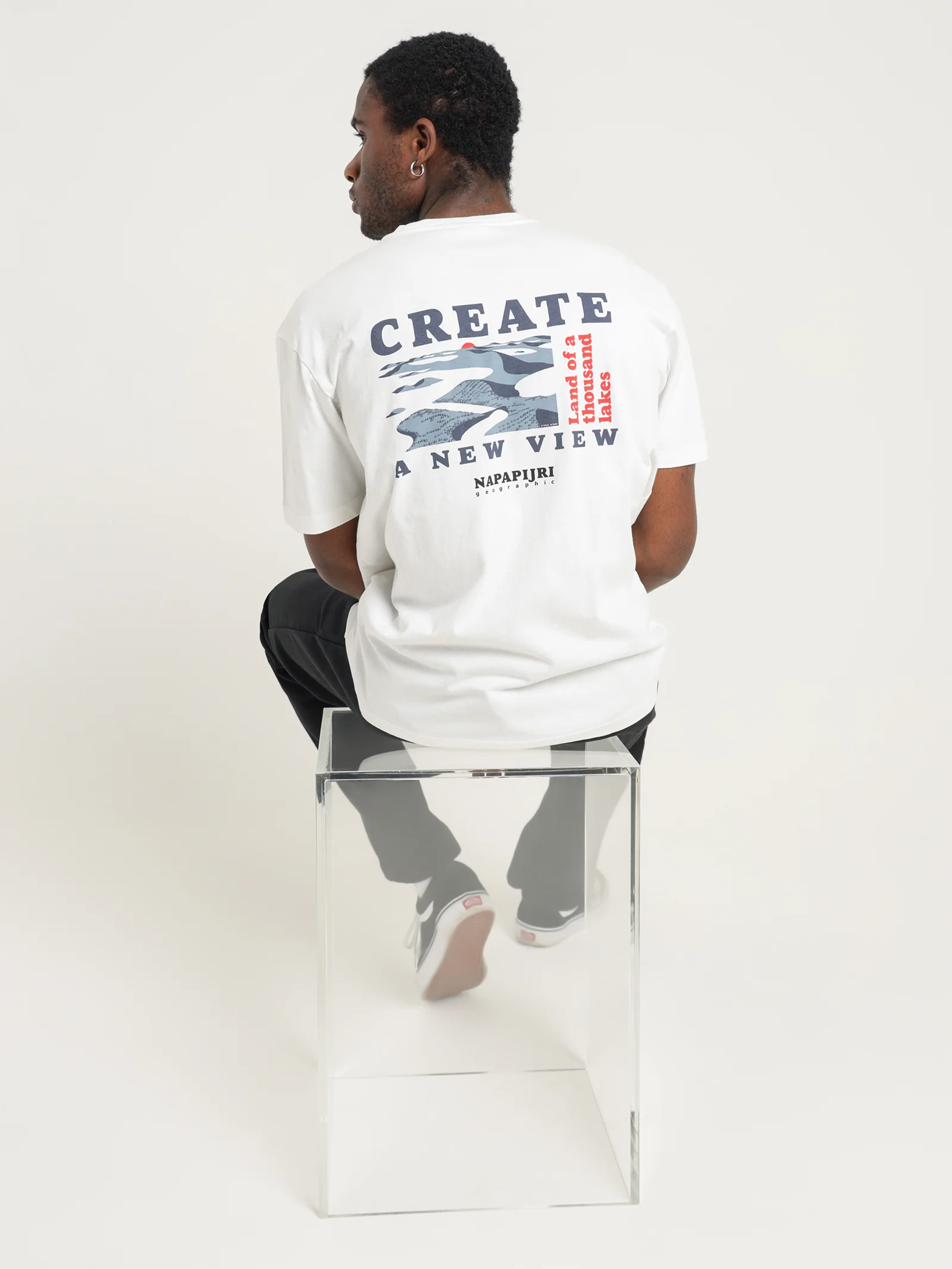 Suar Graphic T-Shirt