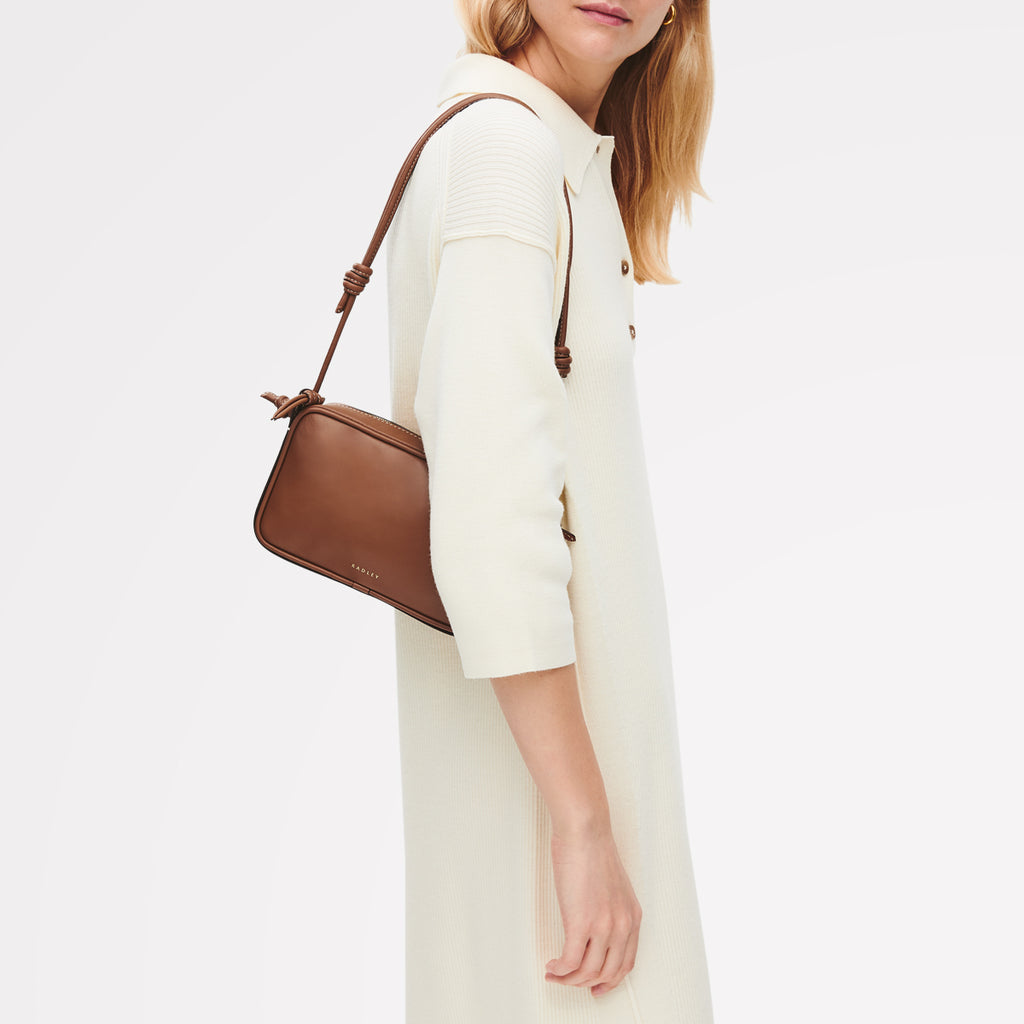 The Camden - Small Ziptop Shoulder