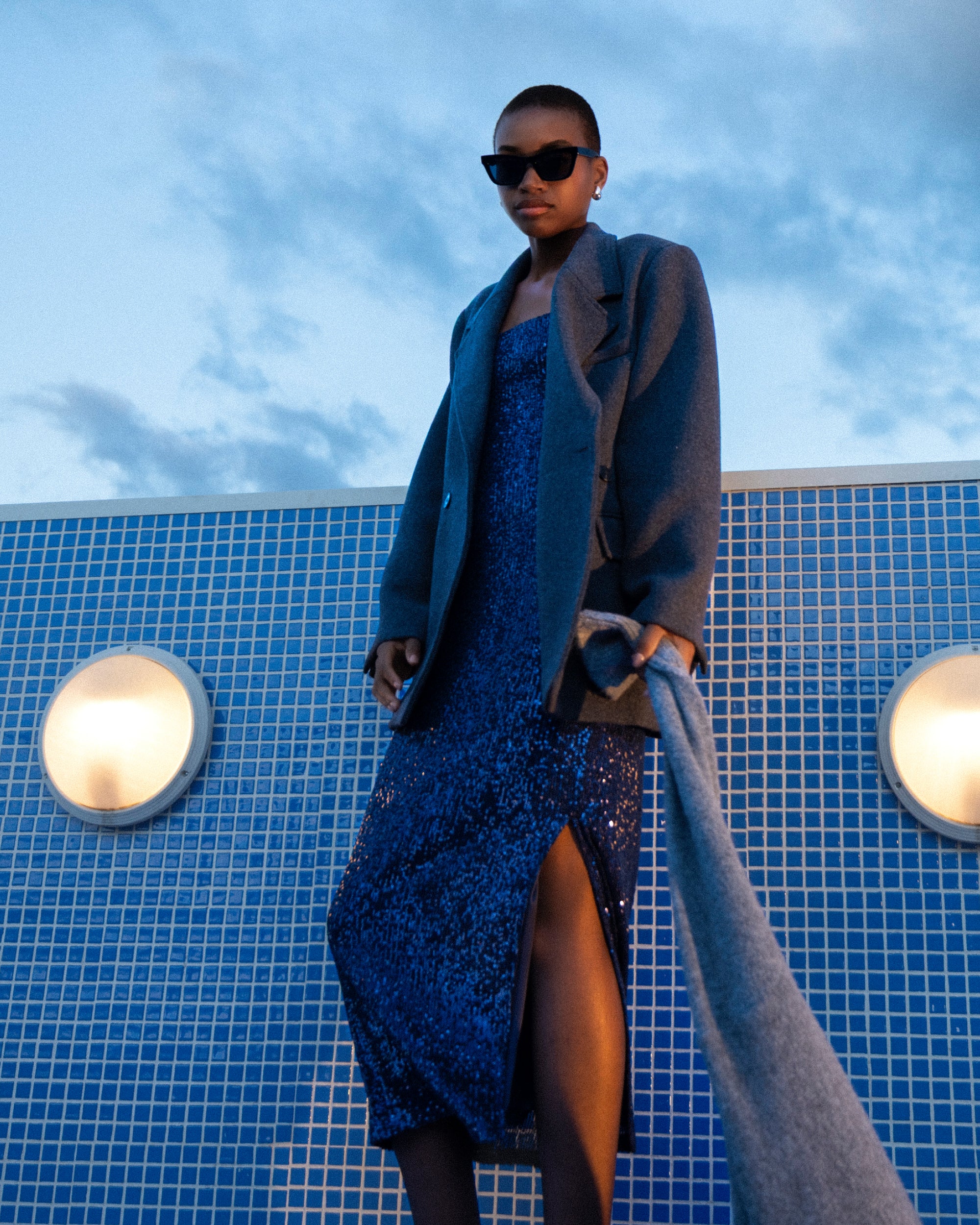 Robe longue sequins marine Tori