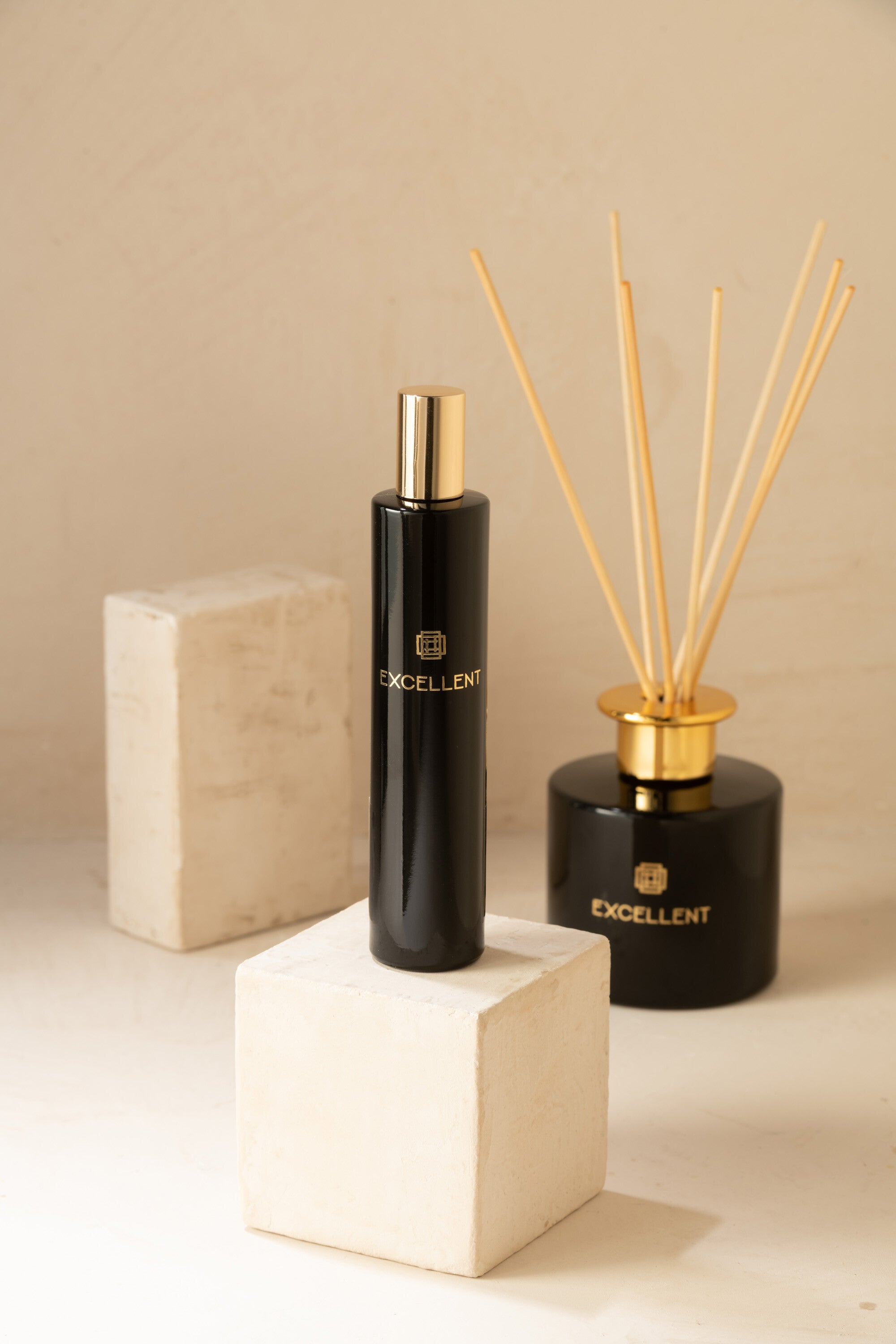 J-Line huisparfum Excellent - Siberia Fir - glas - zwart