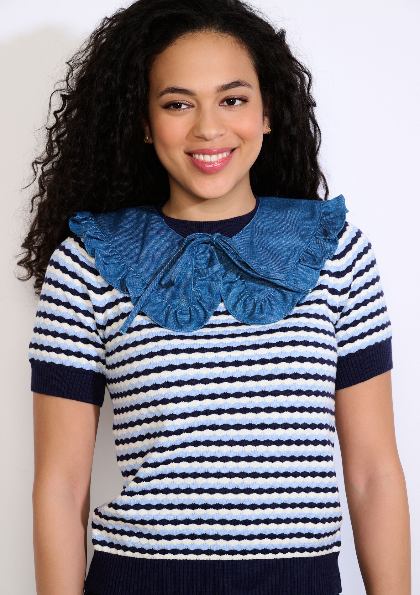 Afneembare kraag met ruffles