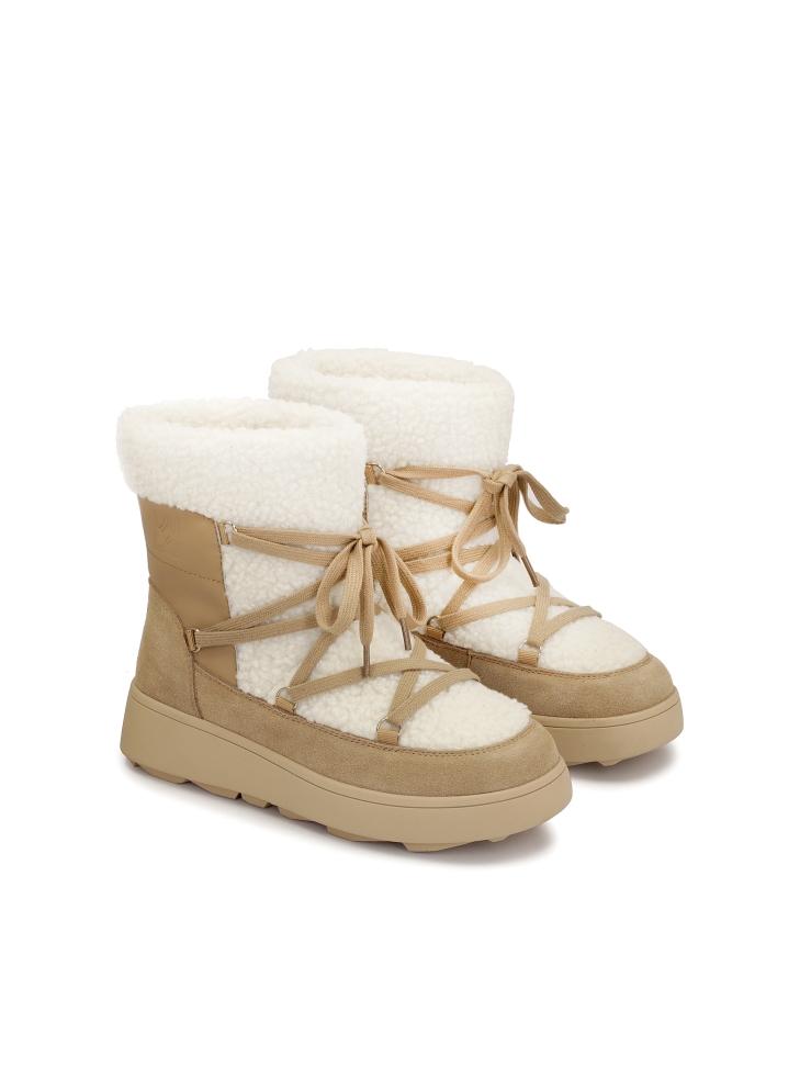 Ladies' insulated light brown snow boots with faux fur
