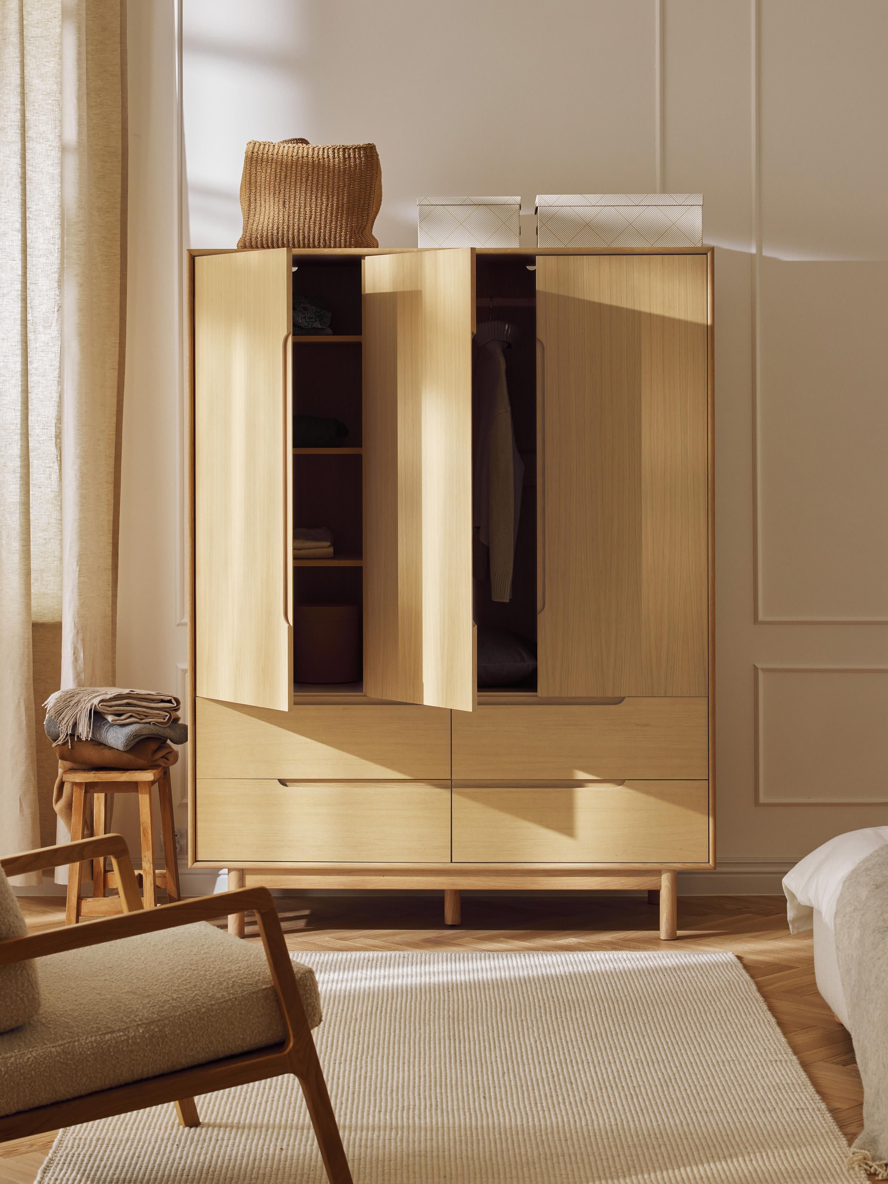 Kleiderschrank Cassy, 3-türig