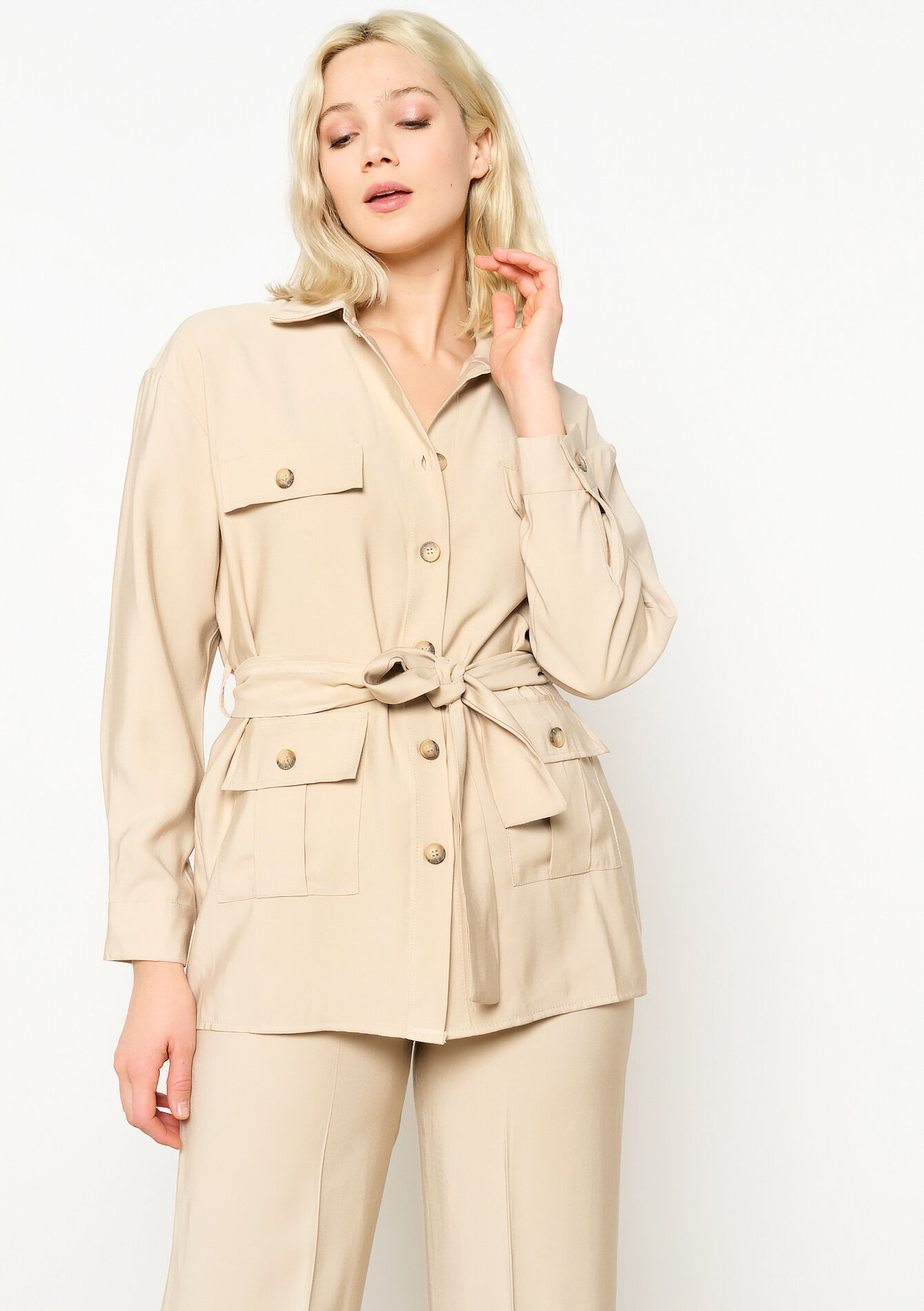 Jasje met grote zakken