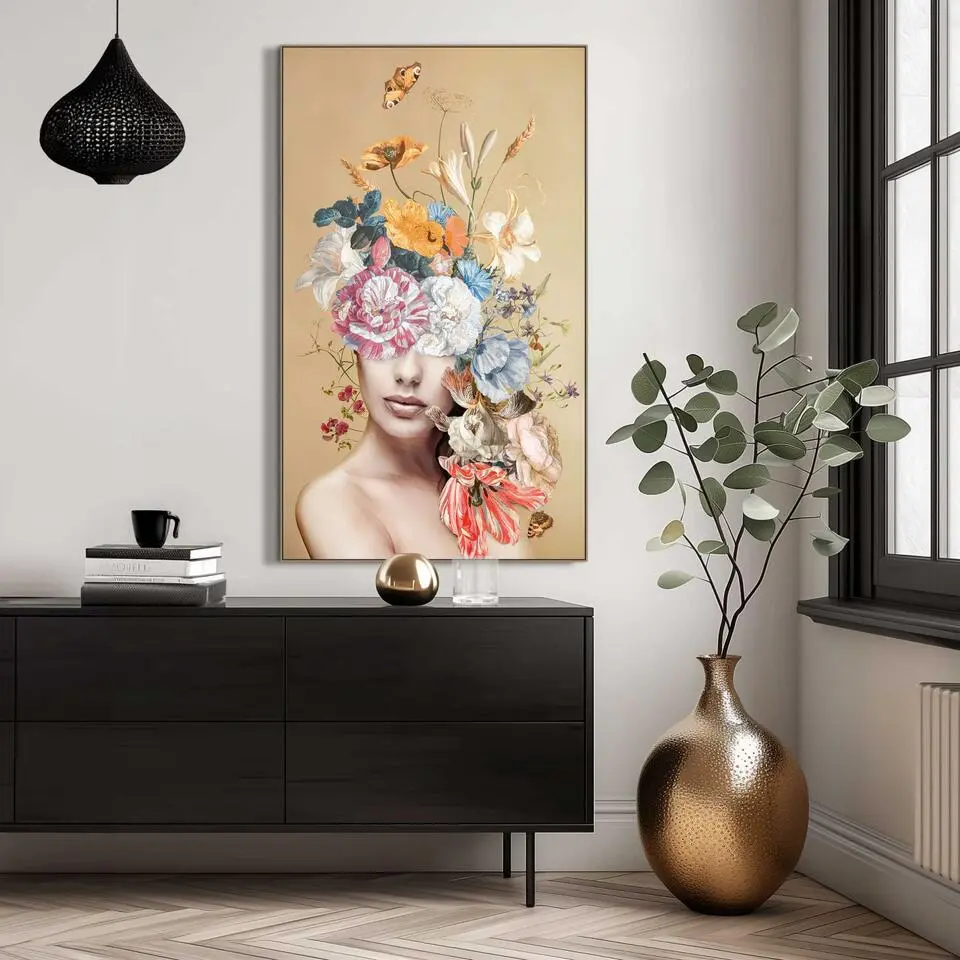 Art Frame Vrouw met bloemen - 118 x 70 - Goudkleurig