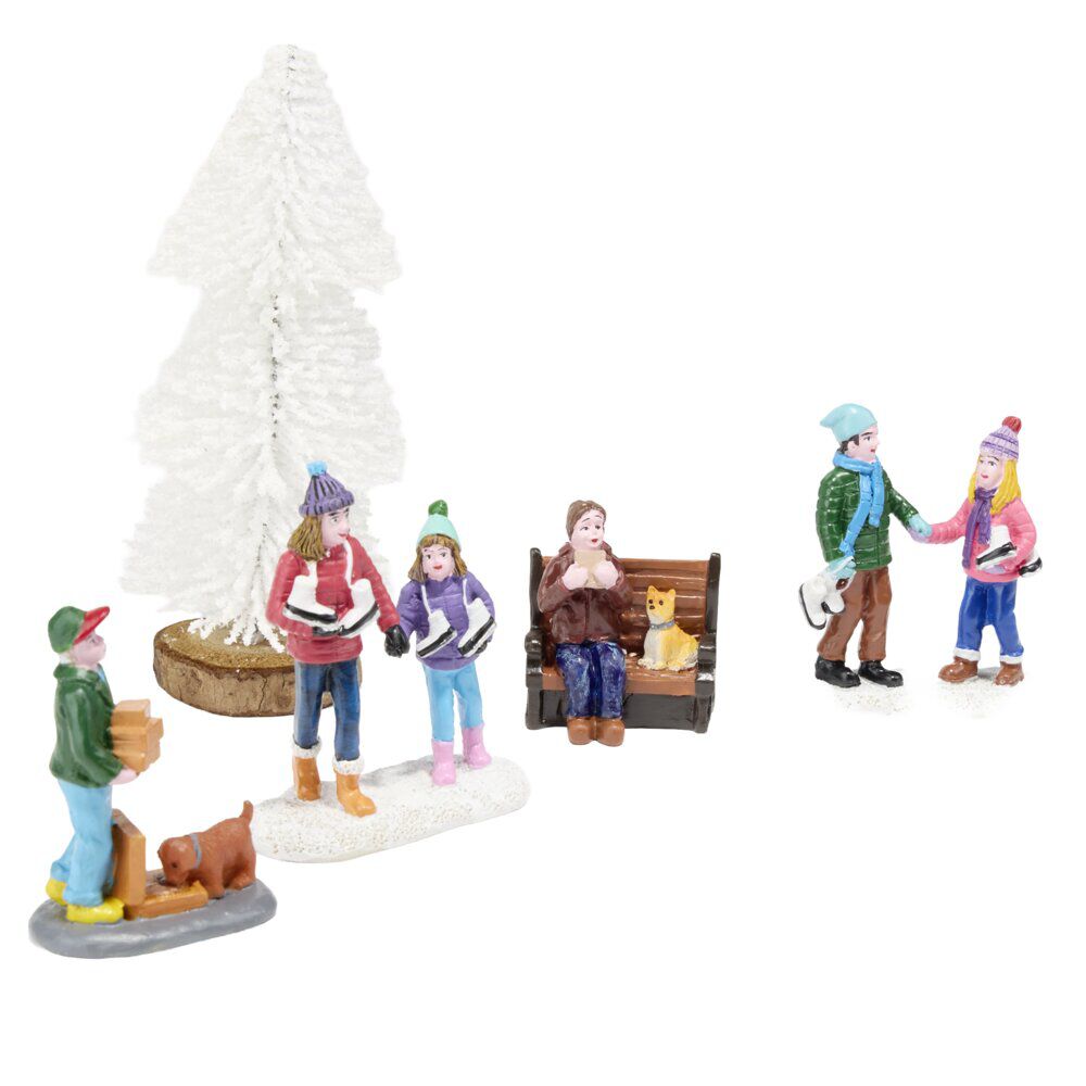 Décor village de No&euml;l x3 figurines et sapin