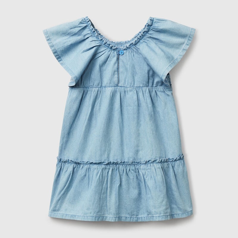 Dress in chambray with frill
