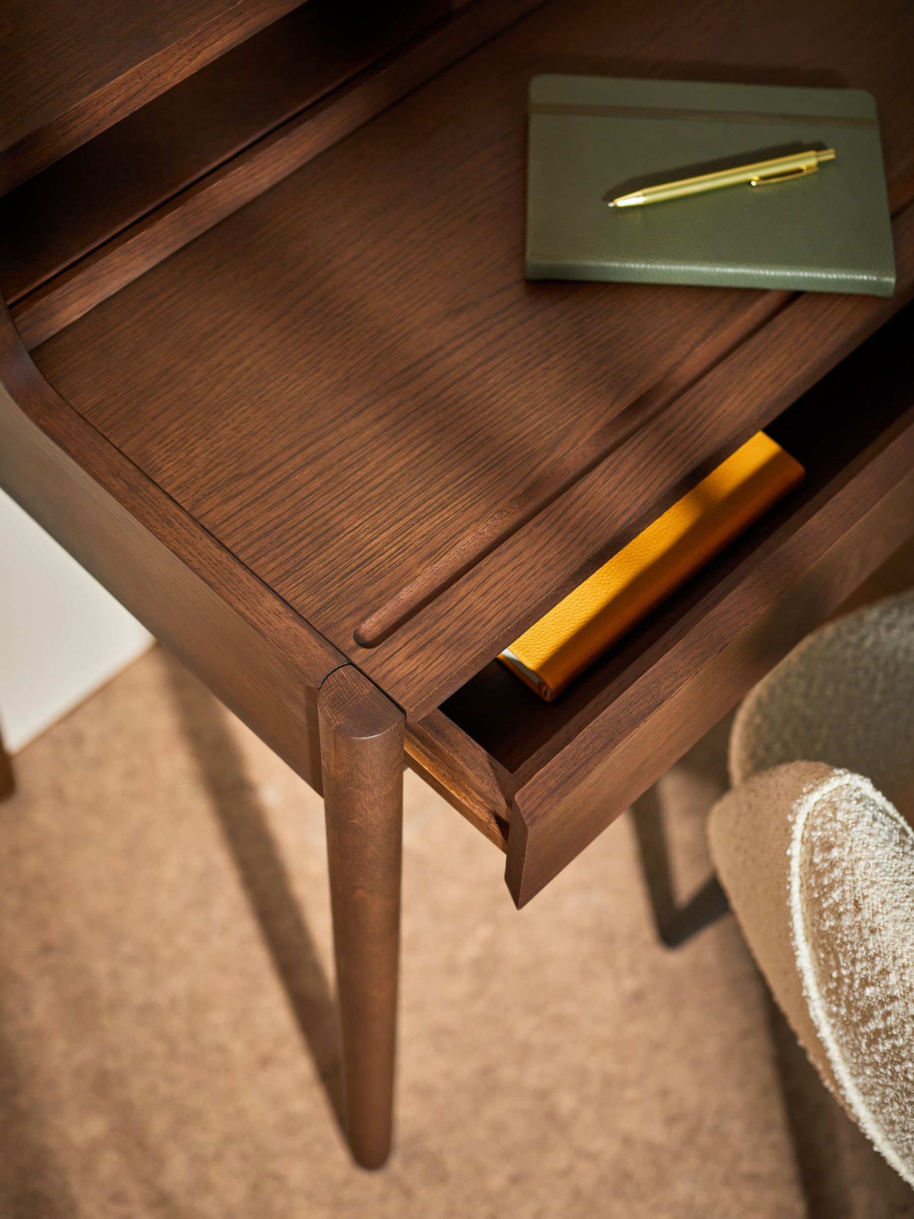 Leonie Compact Office Desk in Dark Stain Oak