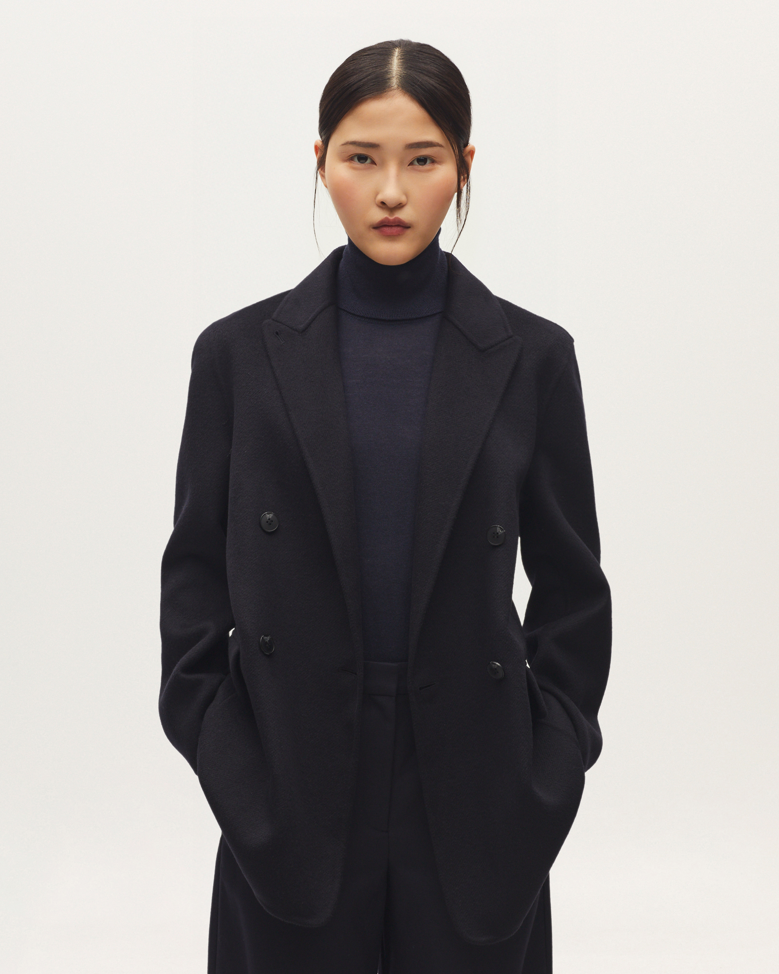 Veste mi-longue croisée avec laine