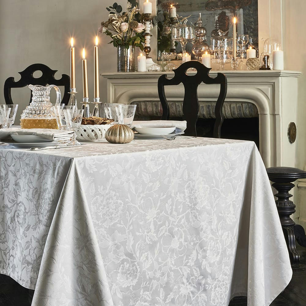 MILLE CHARMES NACRE - Nappe carrée  pur coton beige 180x180 cm
