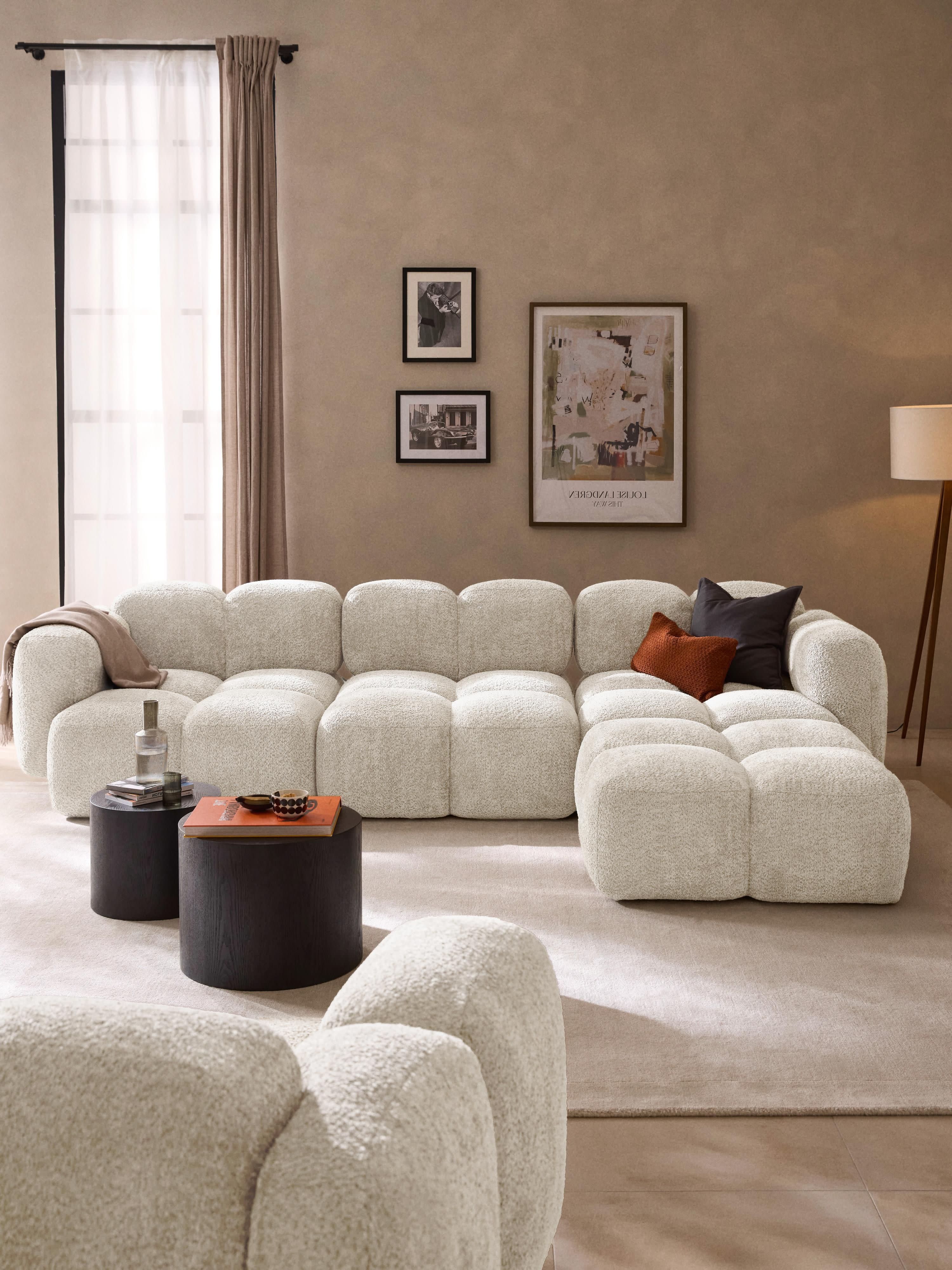 Modulares Sofa Tayla (4-Sitzer) aus Teddy-Bouclé mit Hocker (links/rechts)