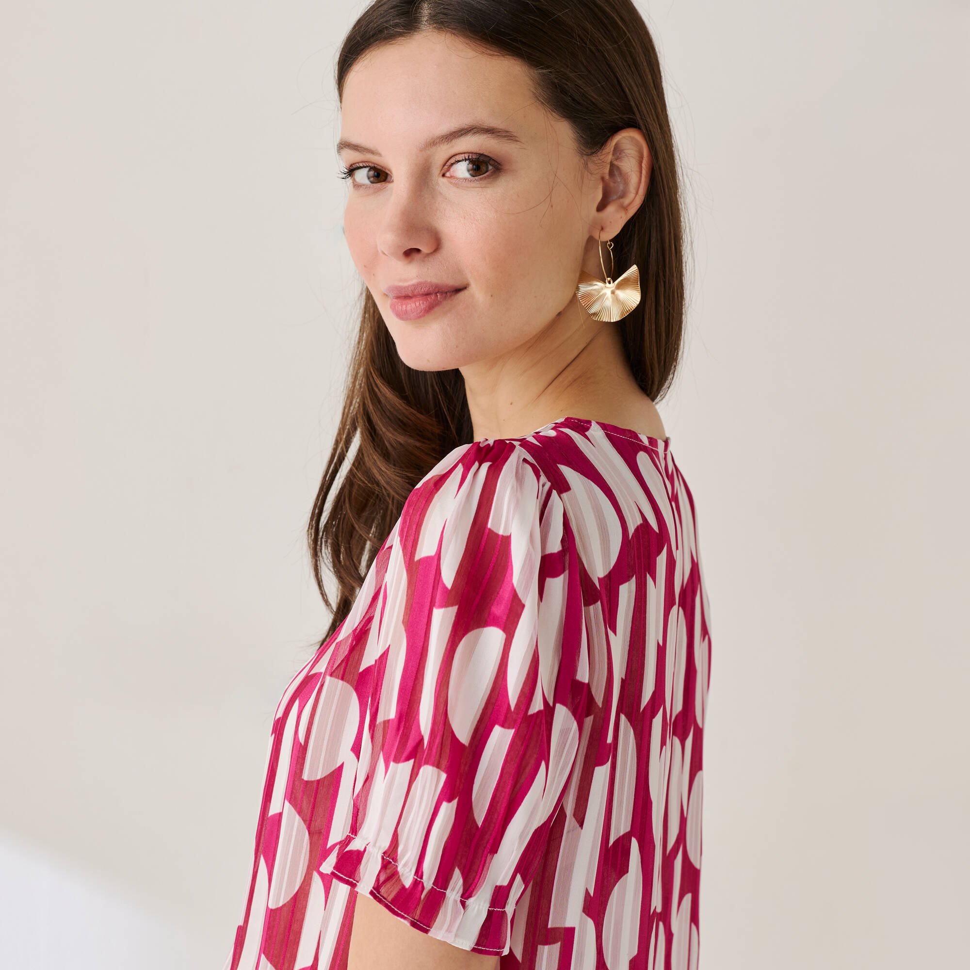 Chemisier manches blousantes imprimé bicolore, voile jacquard