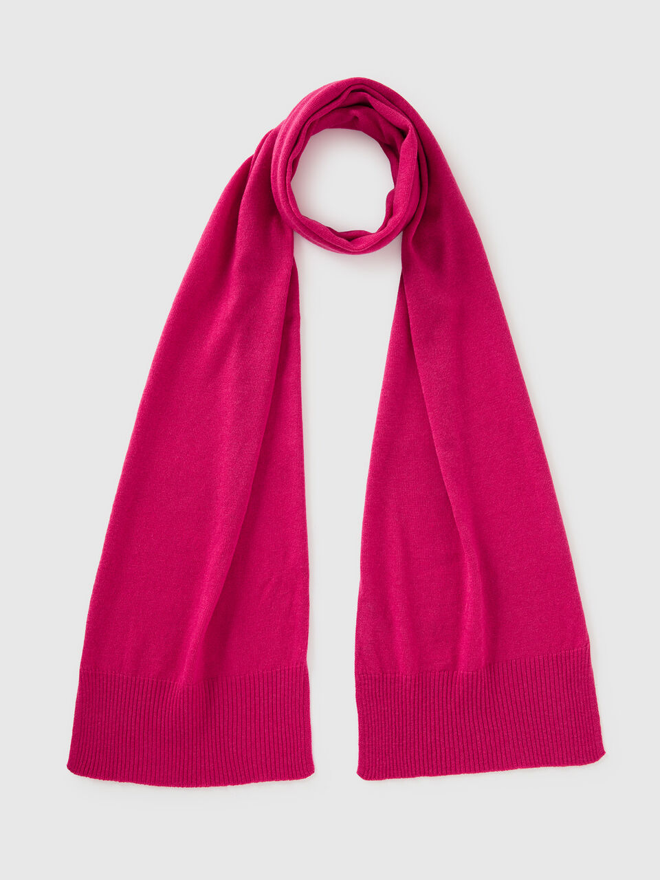 Fuchsia scarf in pure Merino wool