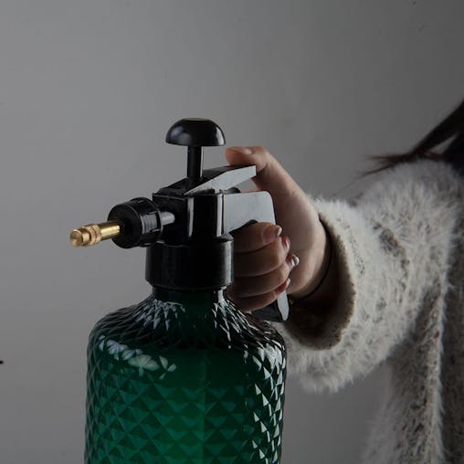 SOGA 2L Mist Water Spray Bottle with Adjustable Nozzle and Top Pump
