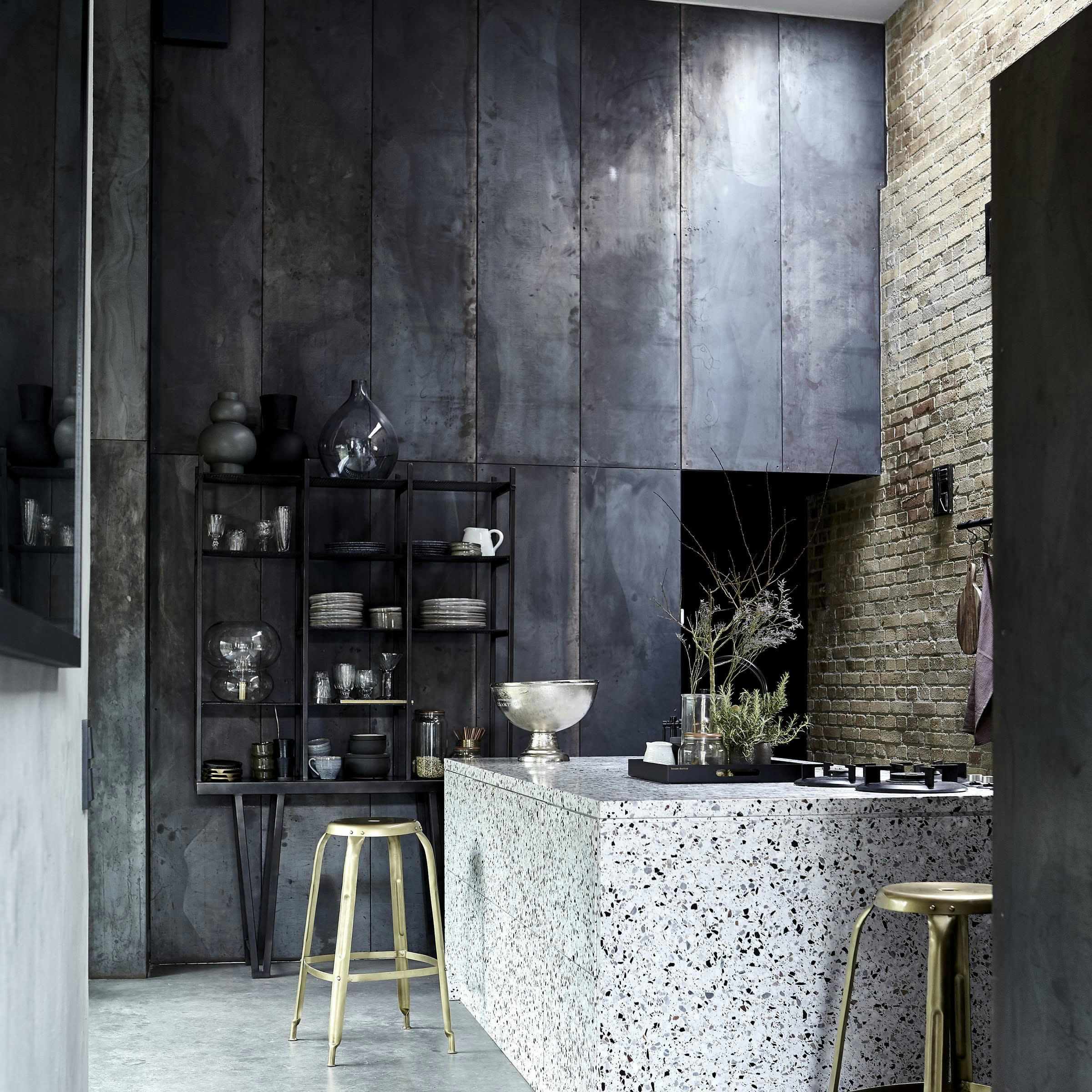 RAWI - Étagère en métal noir