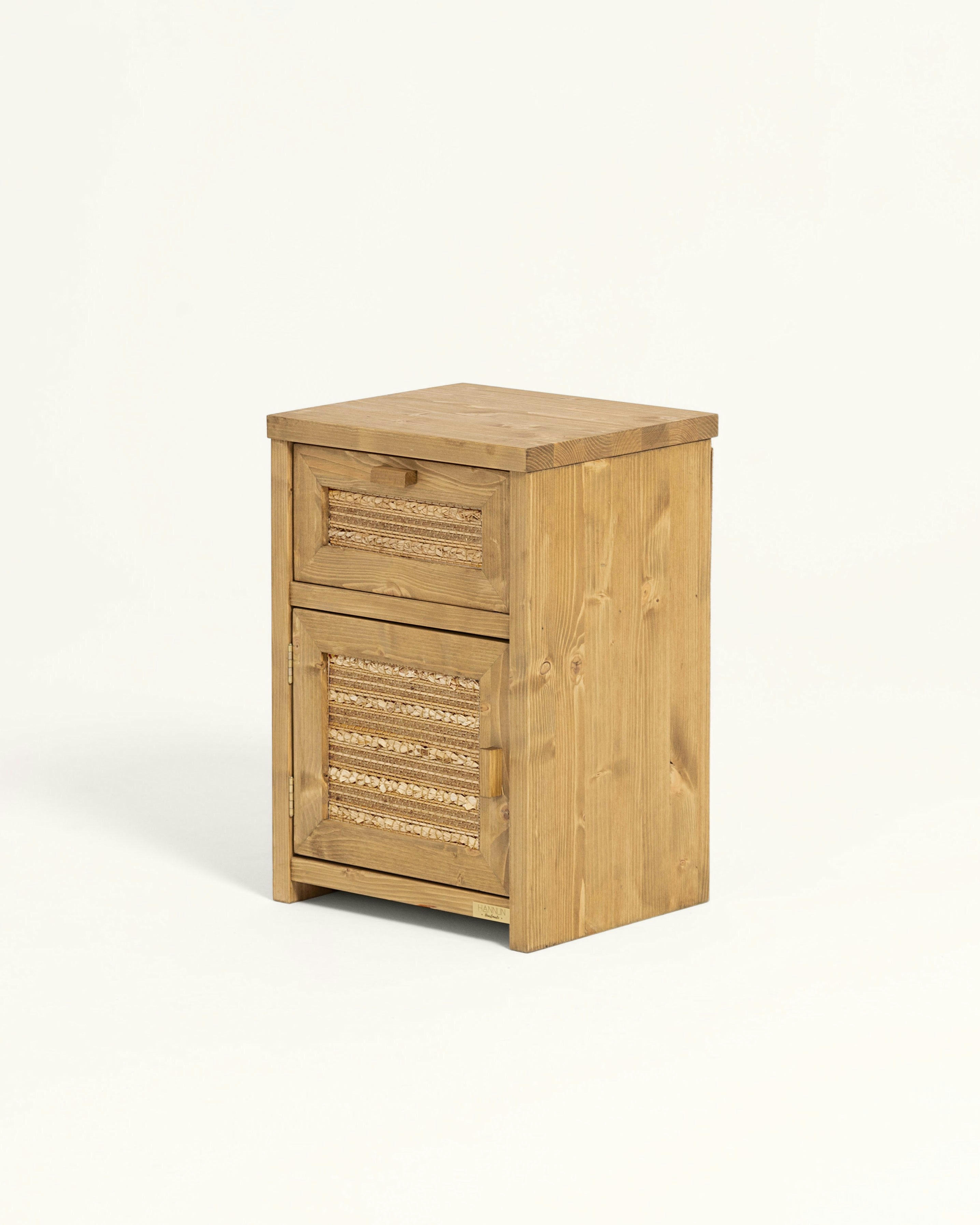 KERLIN - Table de chevet en bois de couleur naturel