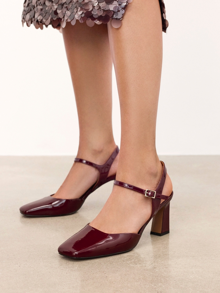 Maroon patent leather semi-open-toe pumps